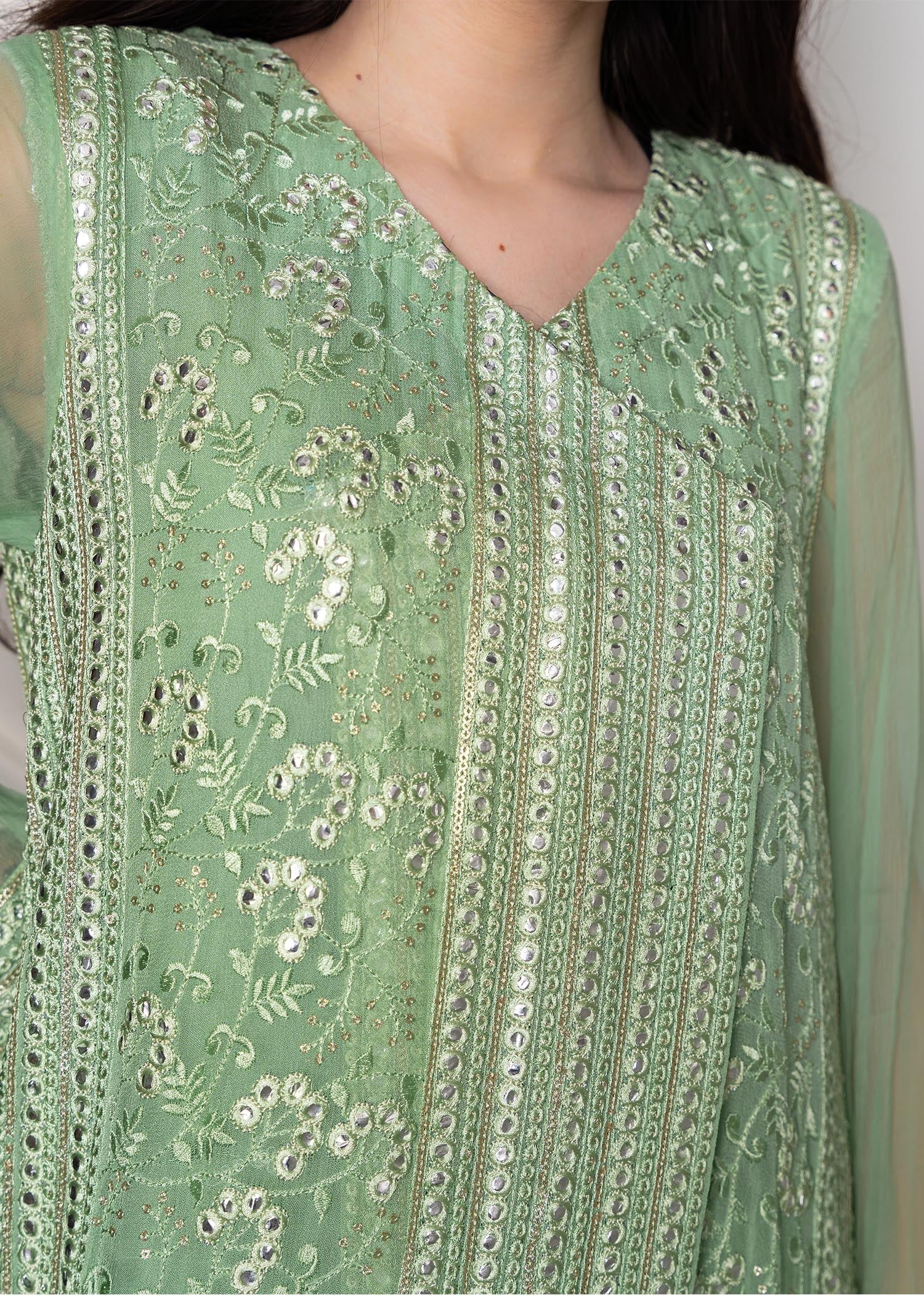 Rang-e-Haya Hoor / Mint