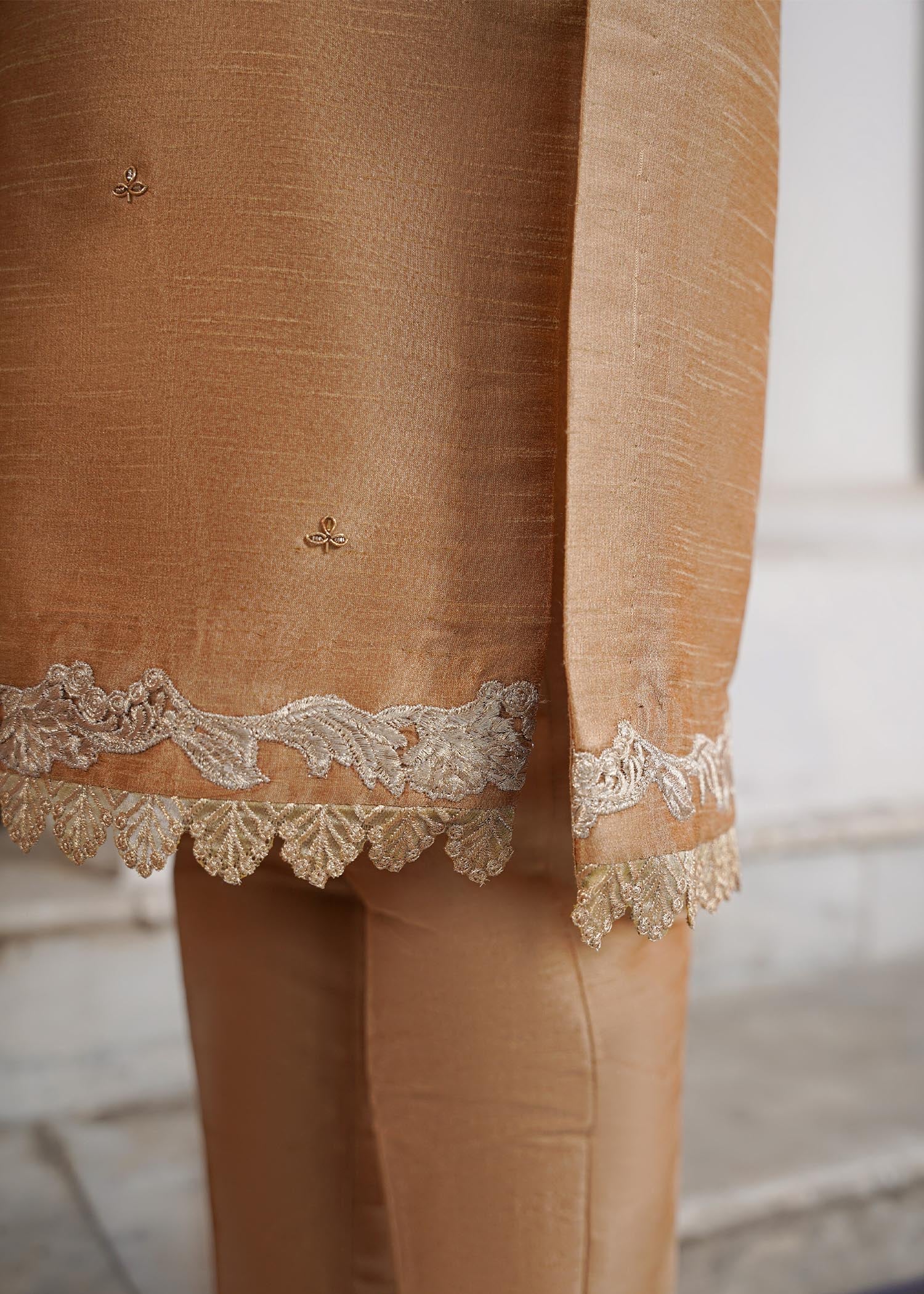 Rang-e-Haya Sandali gold kids