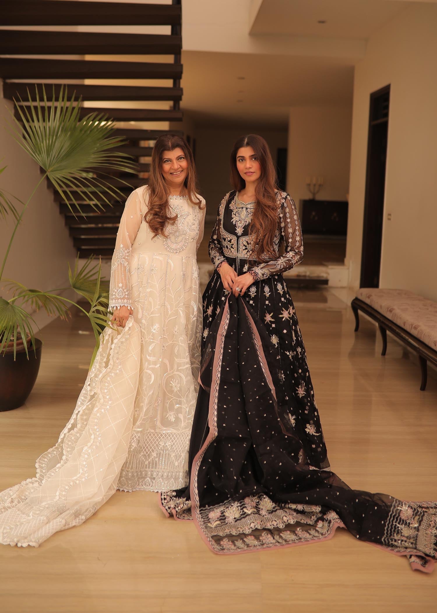 Rang-e-Haya Rahat-Black