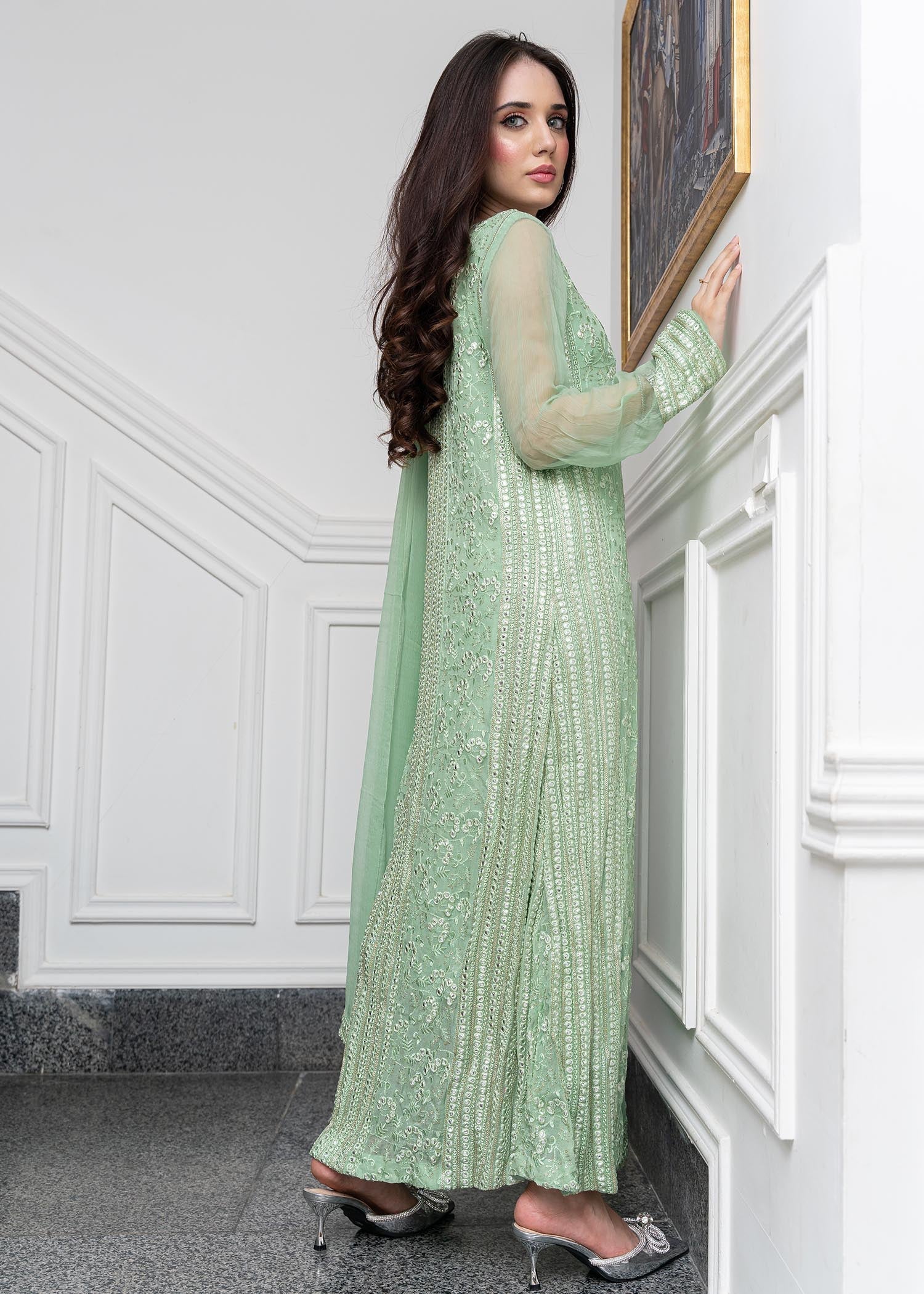 Rang-e-Haya Hoor / Mint
