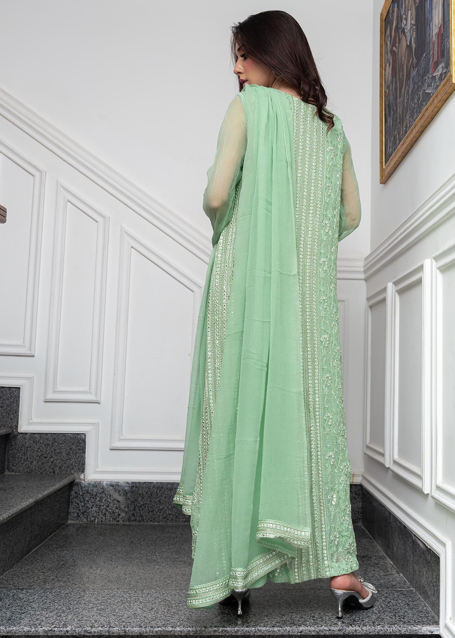 Rang-e-Haya Hoor / Mint