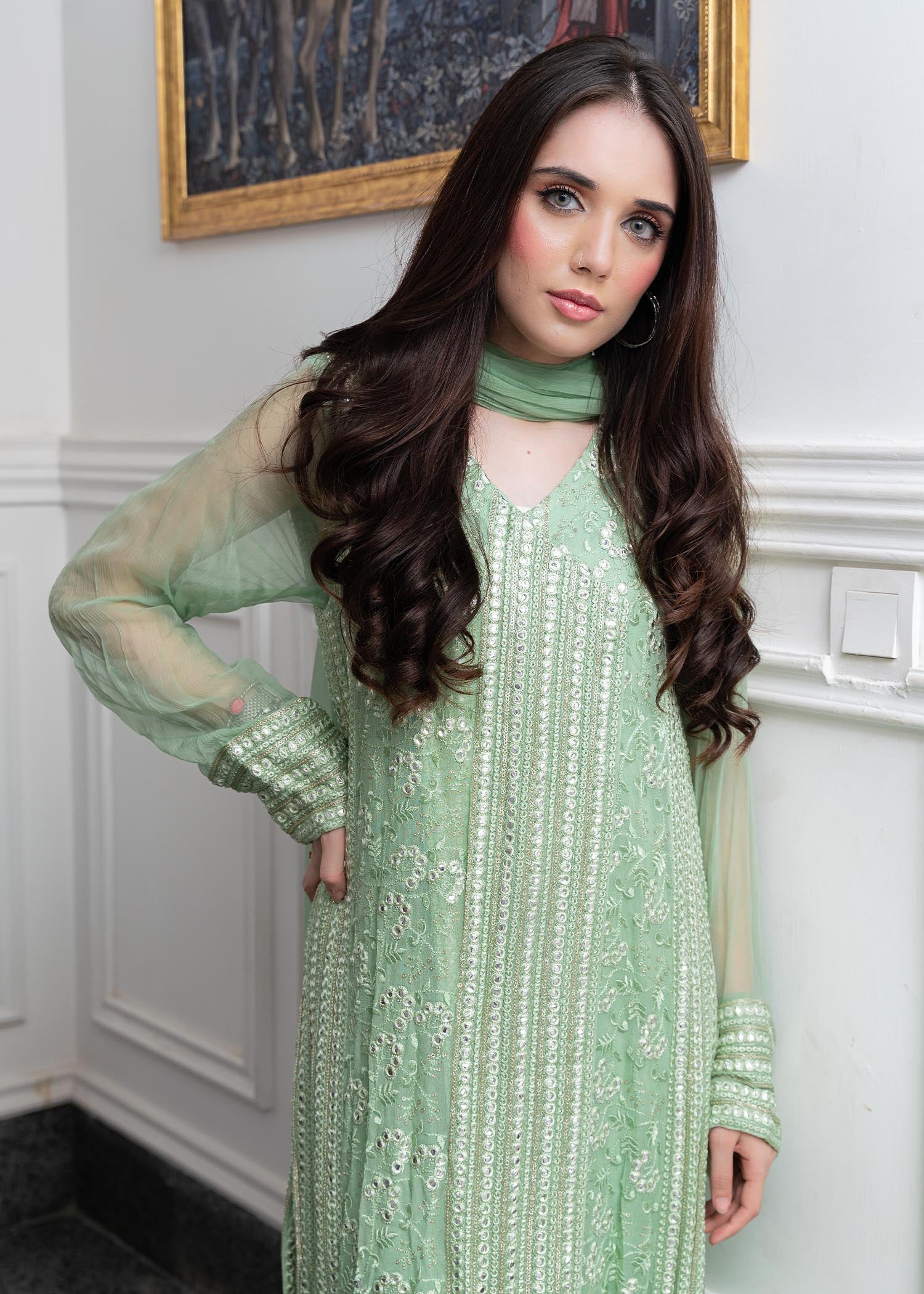 Rang-e-Haya Hoor / Mint