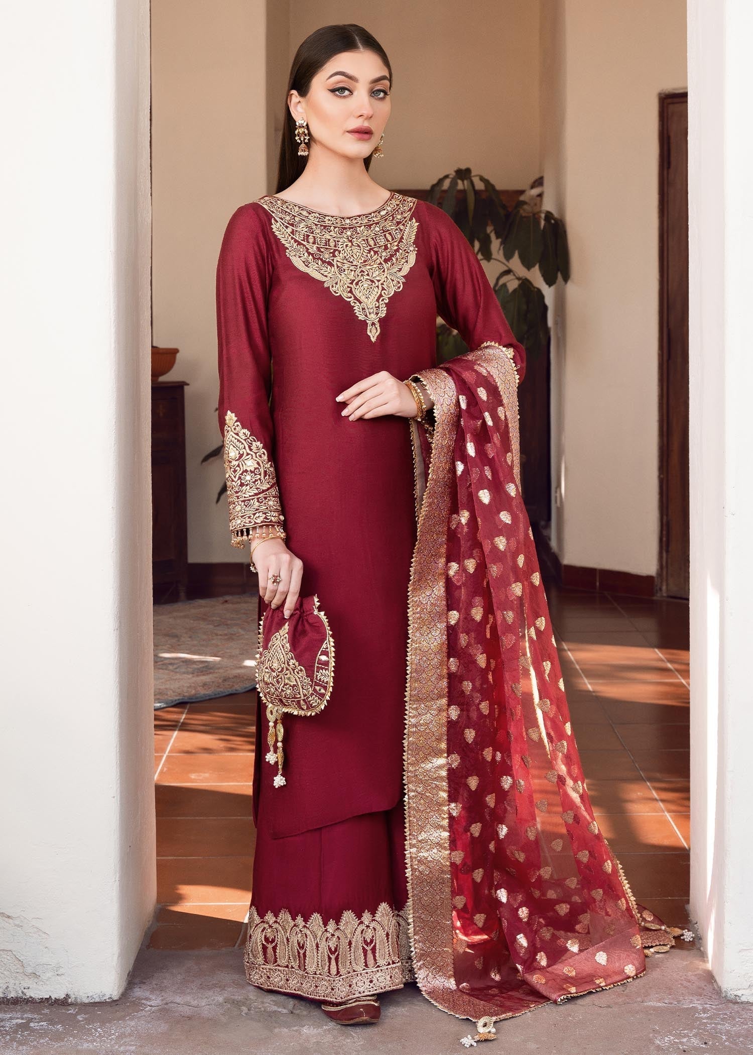 Rang-e-Haya Shireen