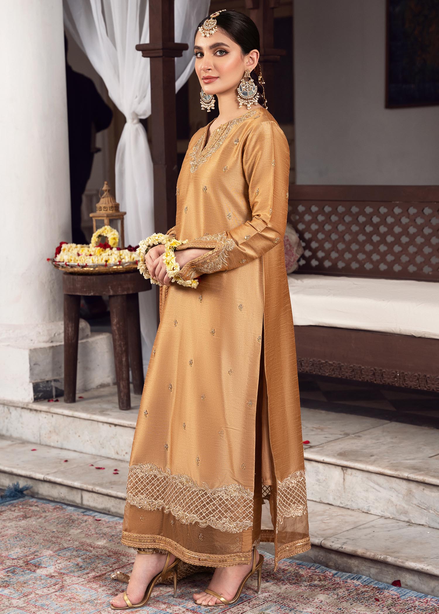 Rang-e-Haya Sandali gold