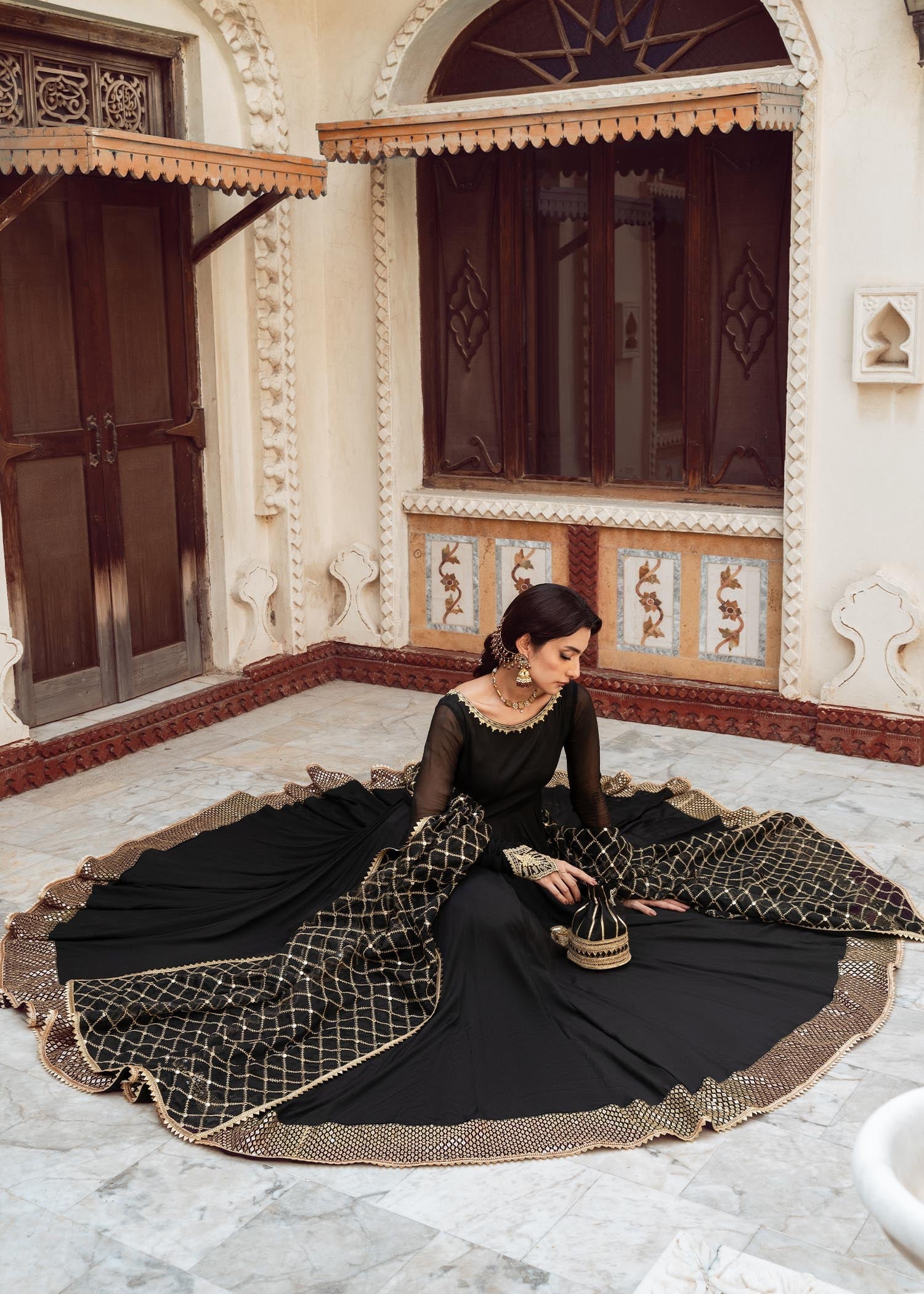 Rang-e-Haya Shama (Black)