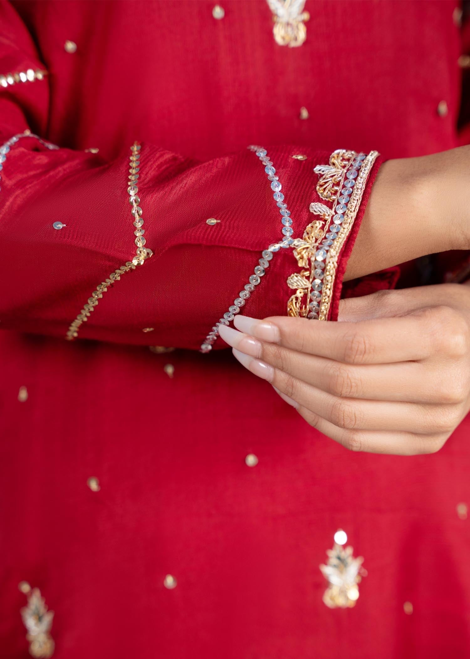 Haseens Official Izzah