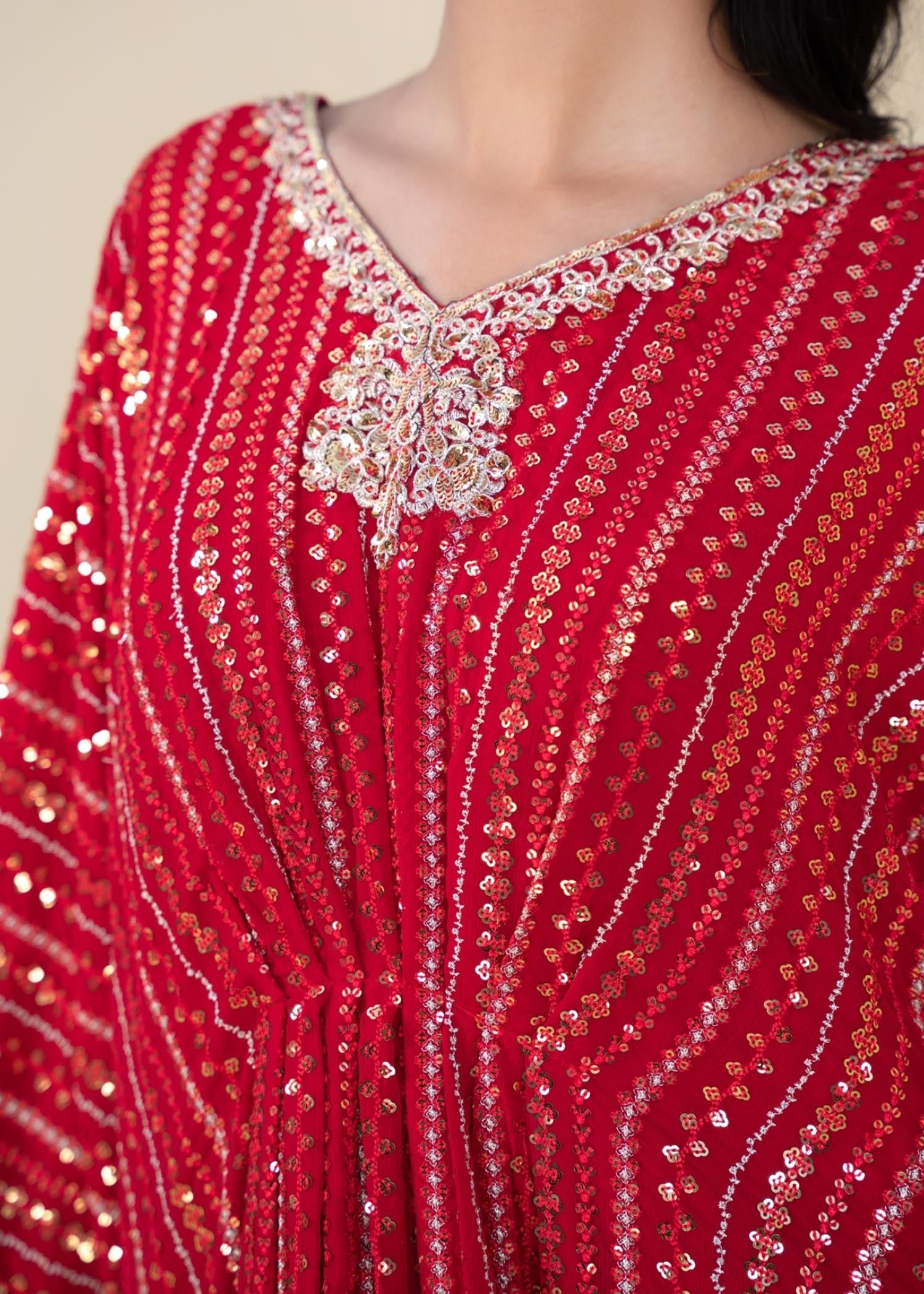 GLAMOROUS-RED