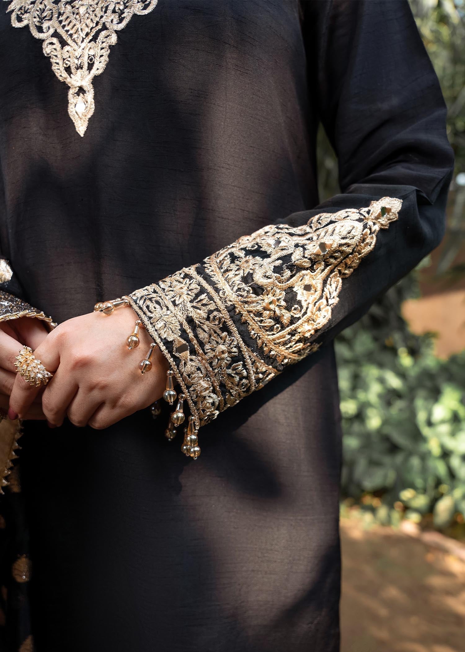Rang-e-Haya Shireen Black