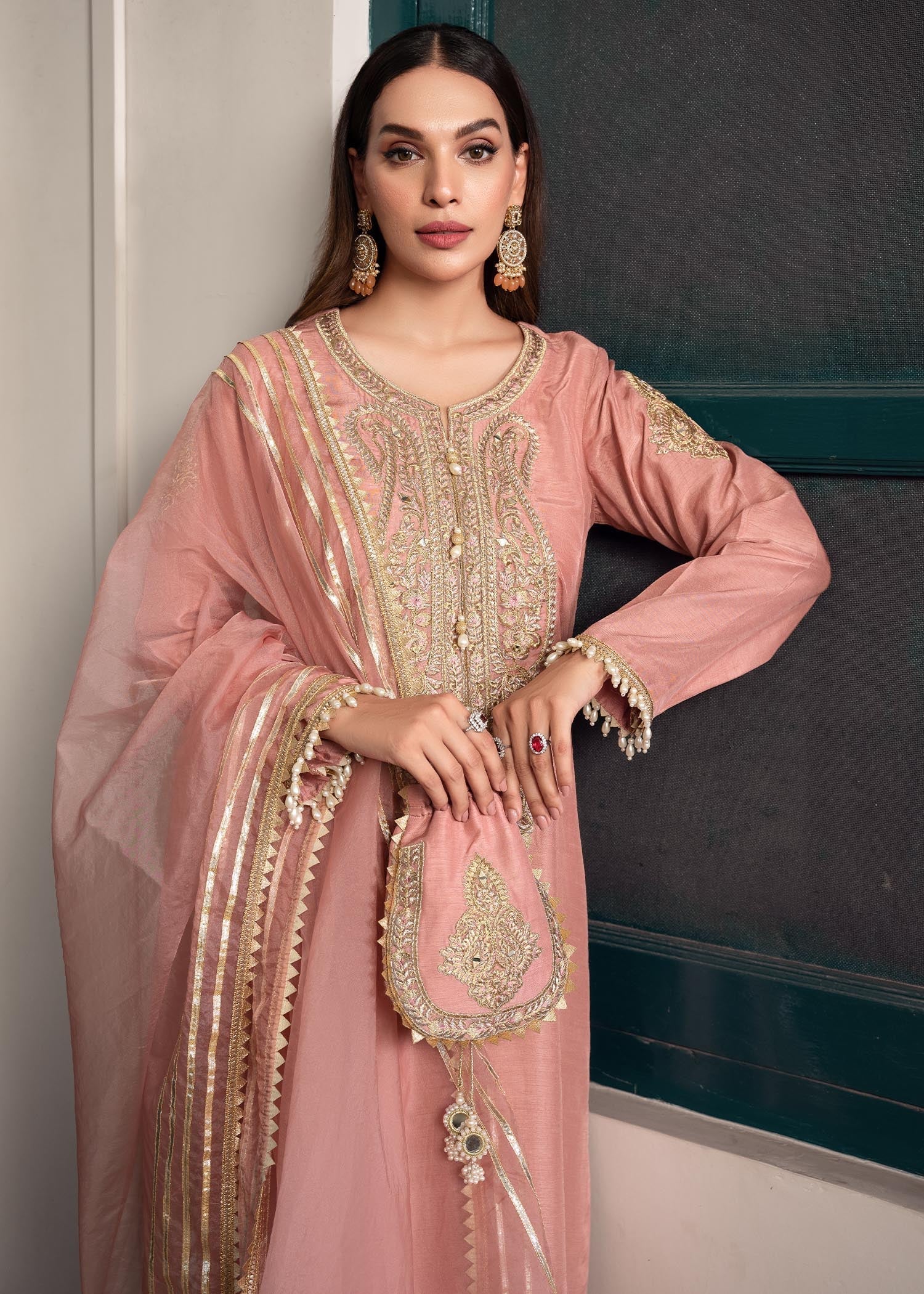 Rang-e-Haya Zareen Peach