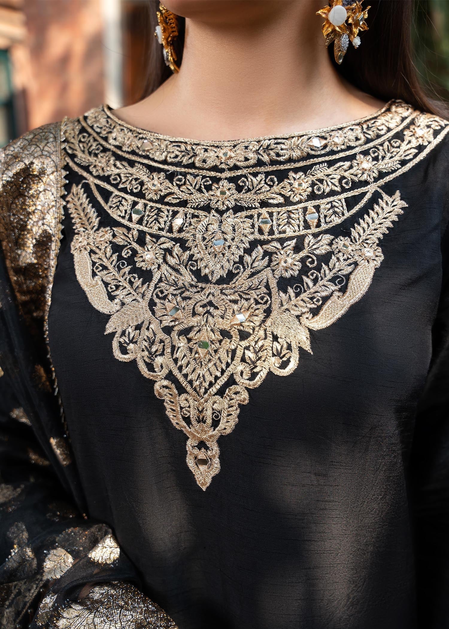 Rang-e-Haya Shireen Black