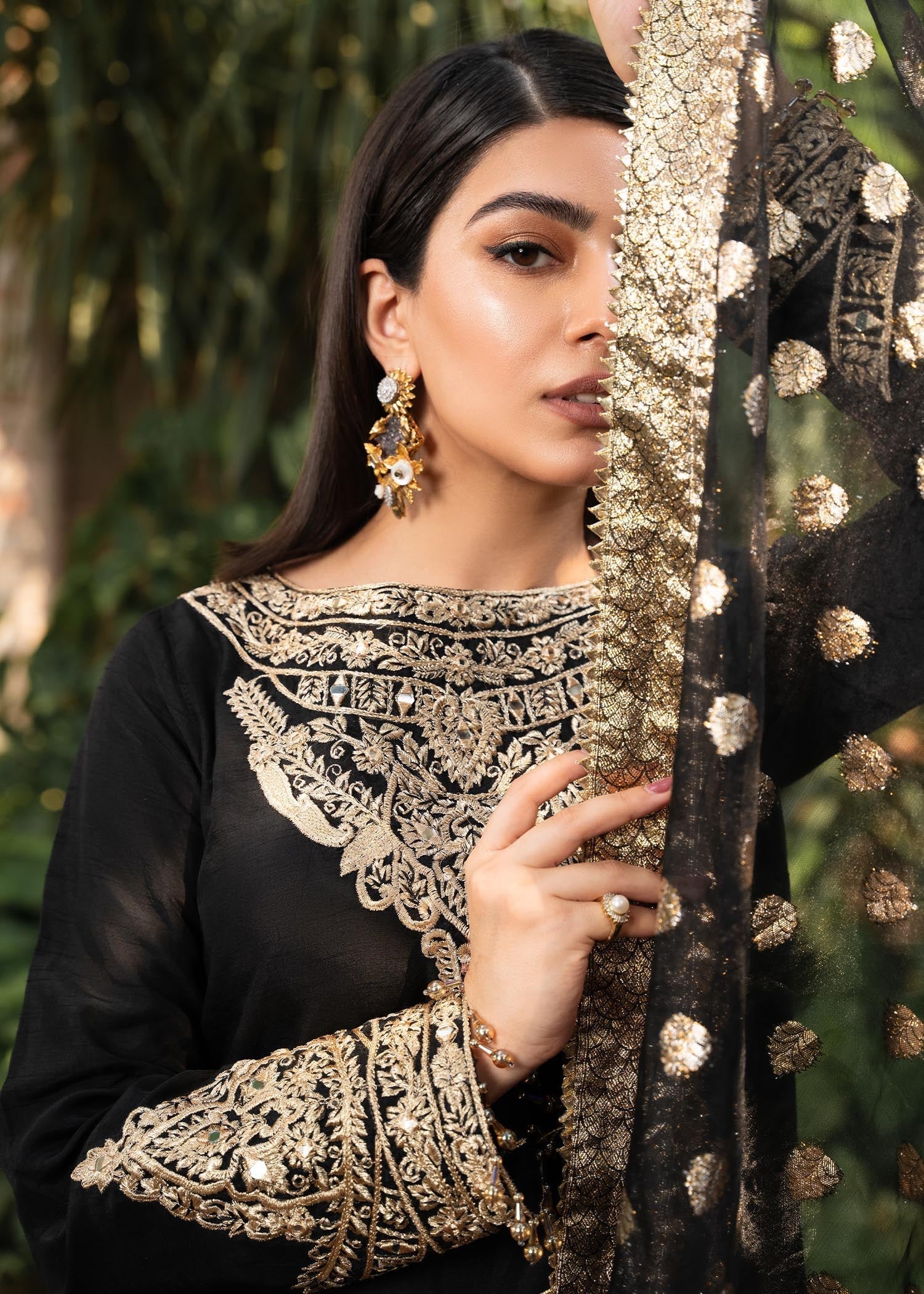 Rang-e-Haya Shireen Black