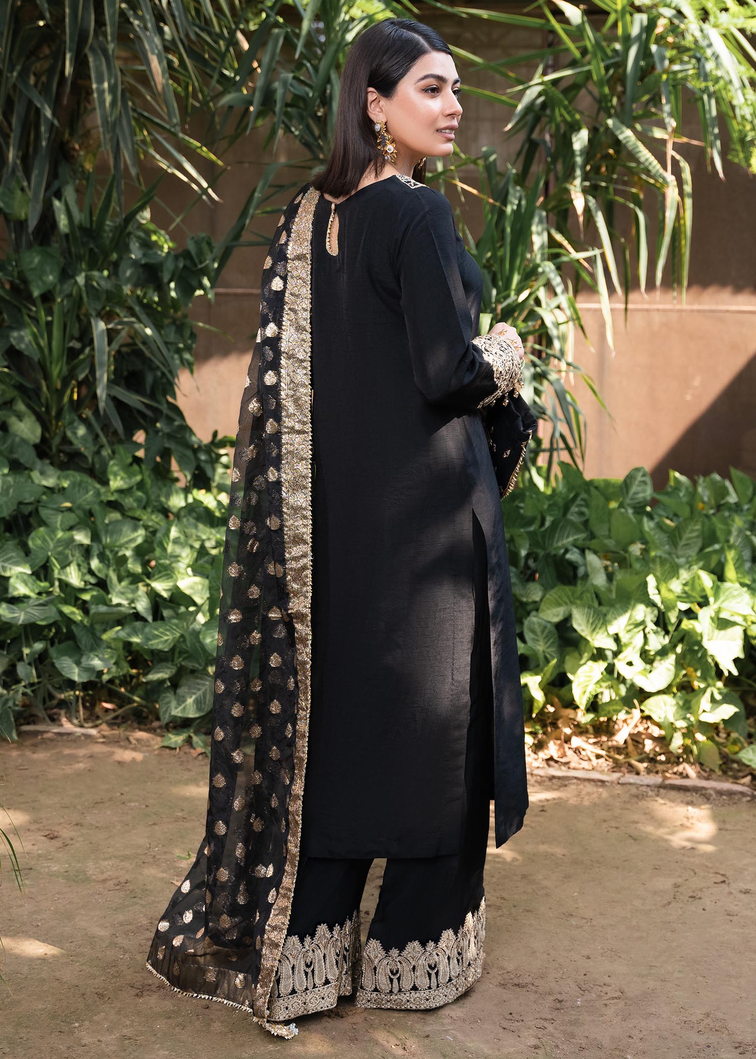 Rang-e-Haya Shireen Black