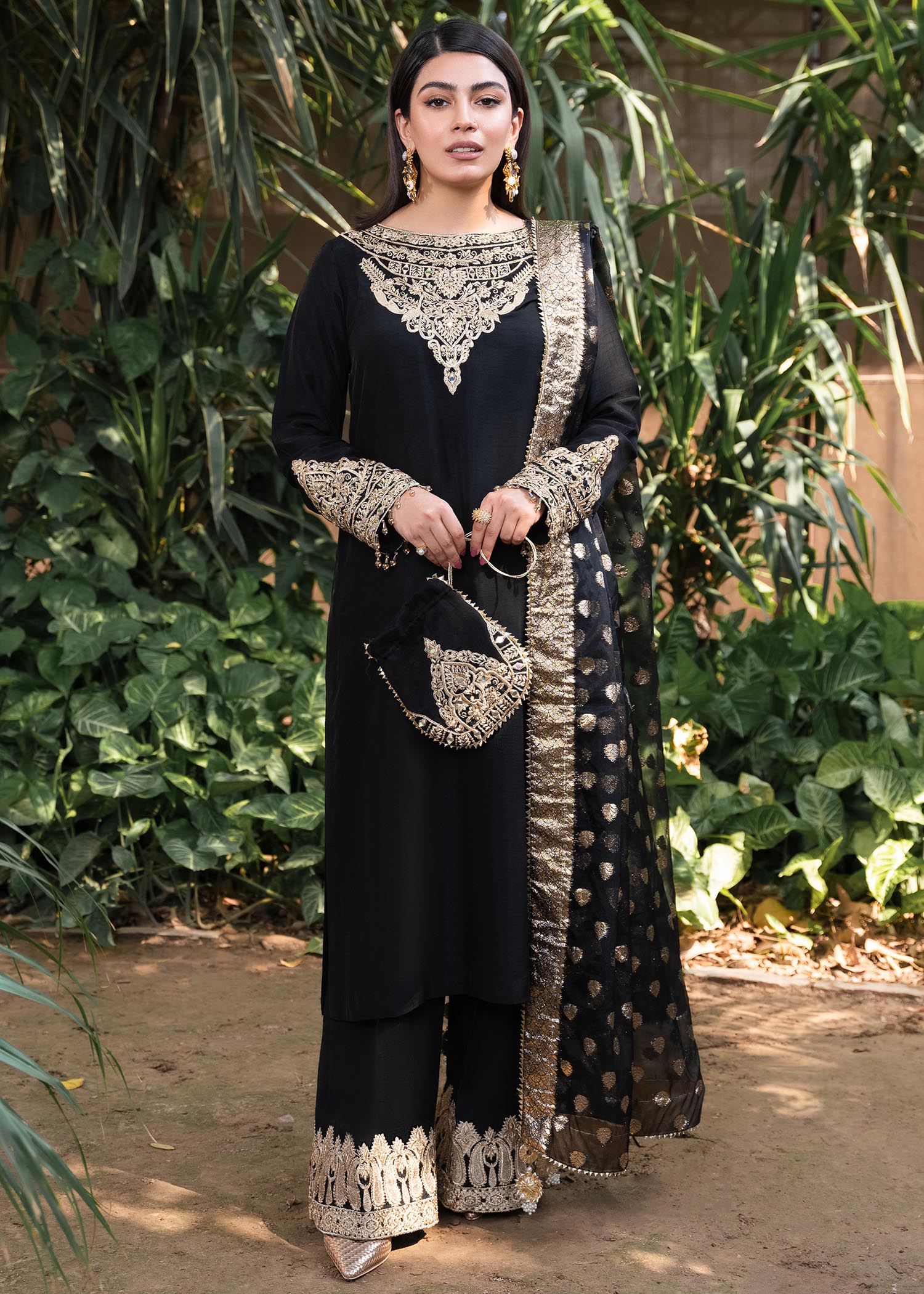 Rang-e-Haya Shireen Black