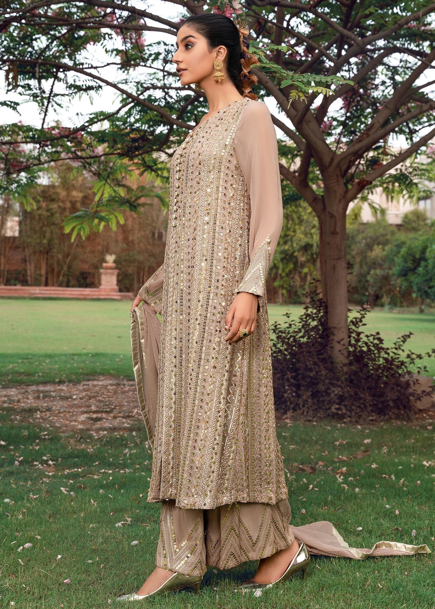 UFAQ-CLAY-BEIGE-1