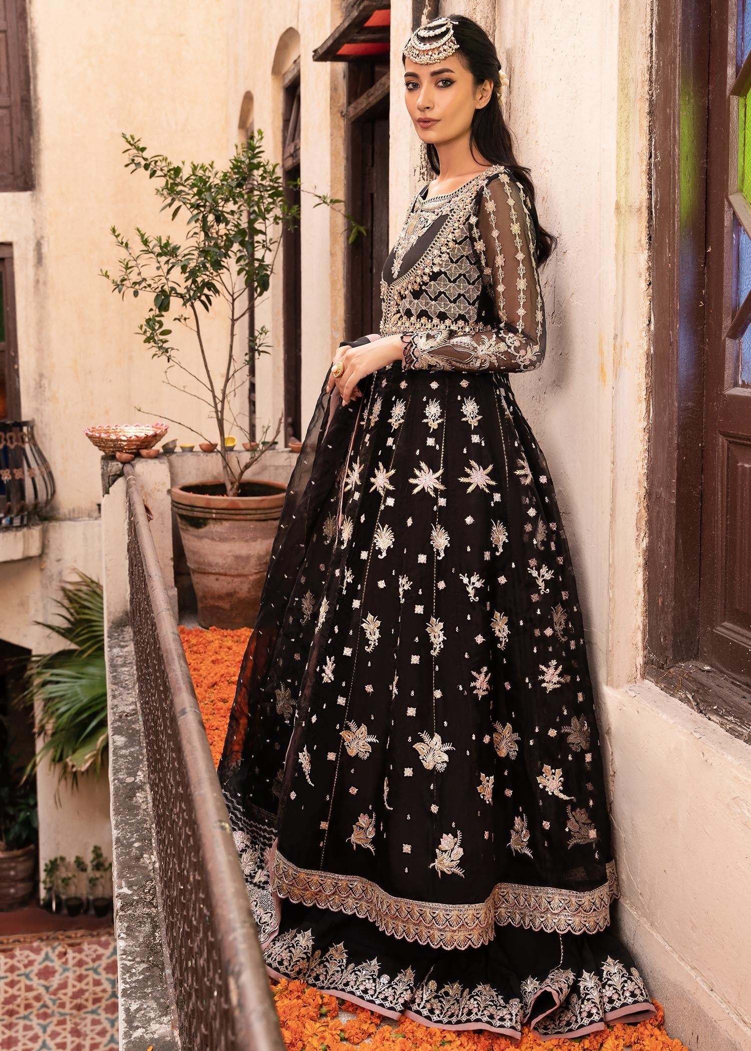 Rang-e-Haya Rahat-Black
