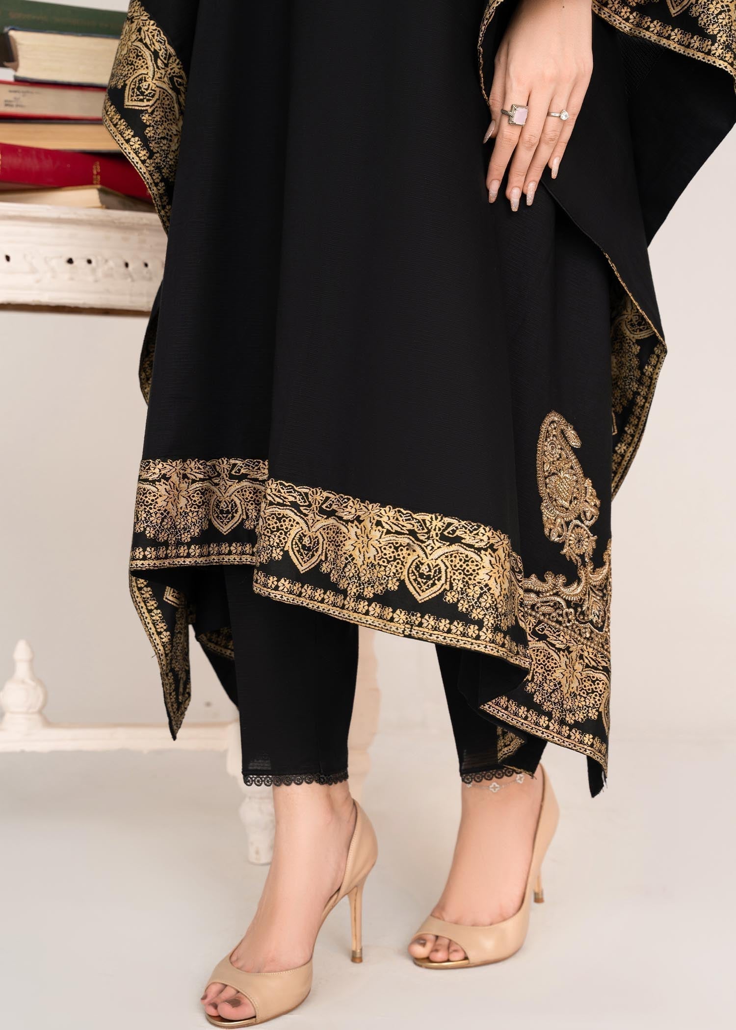 Sahibas By Mirza Crescent (Black) - Kaftan
