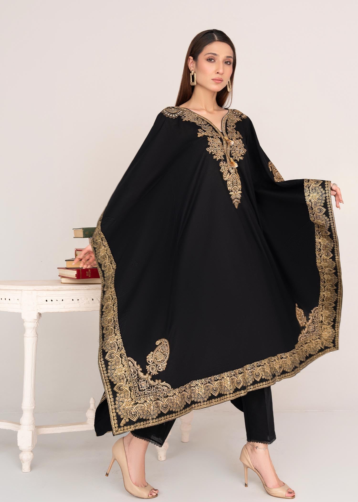 Sahibas By Mirza Crescent (Black) - Kaftan