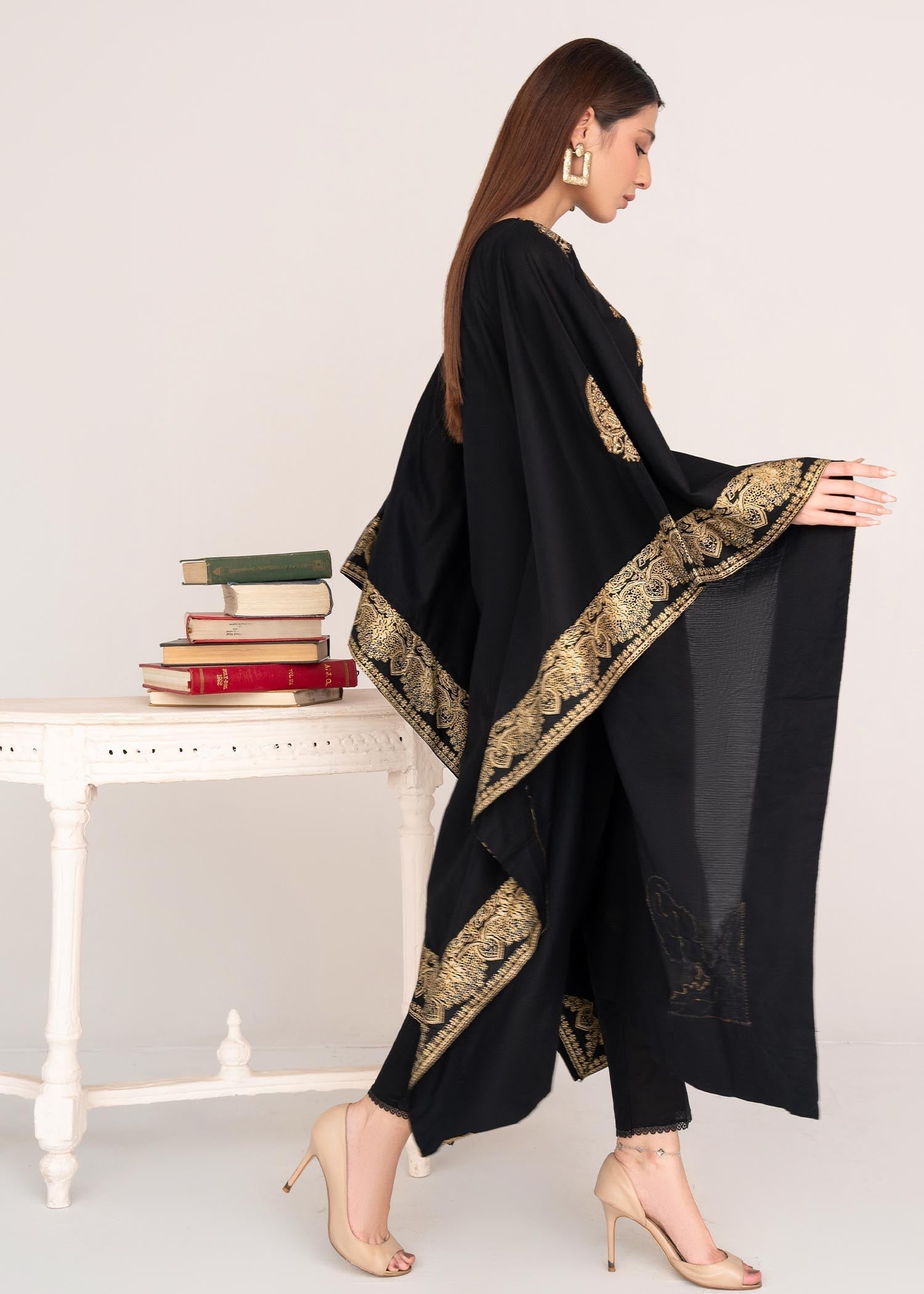 Sahibas By Mirza Crescent (Black) - Kaftan
