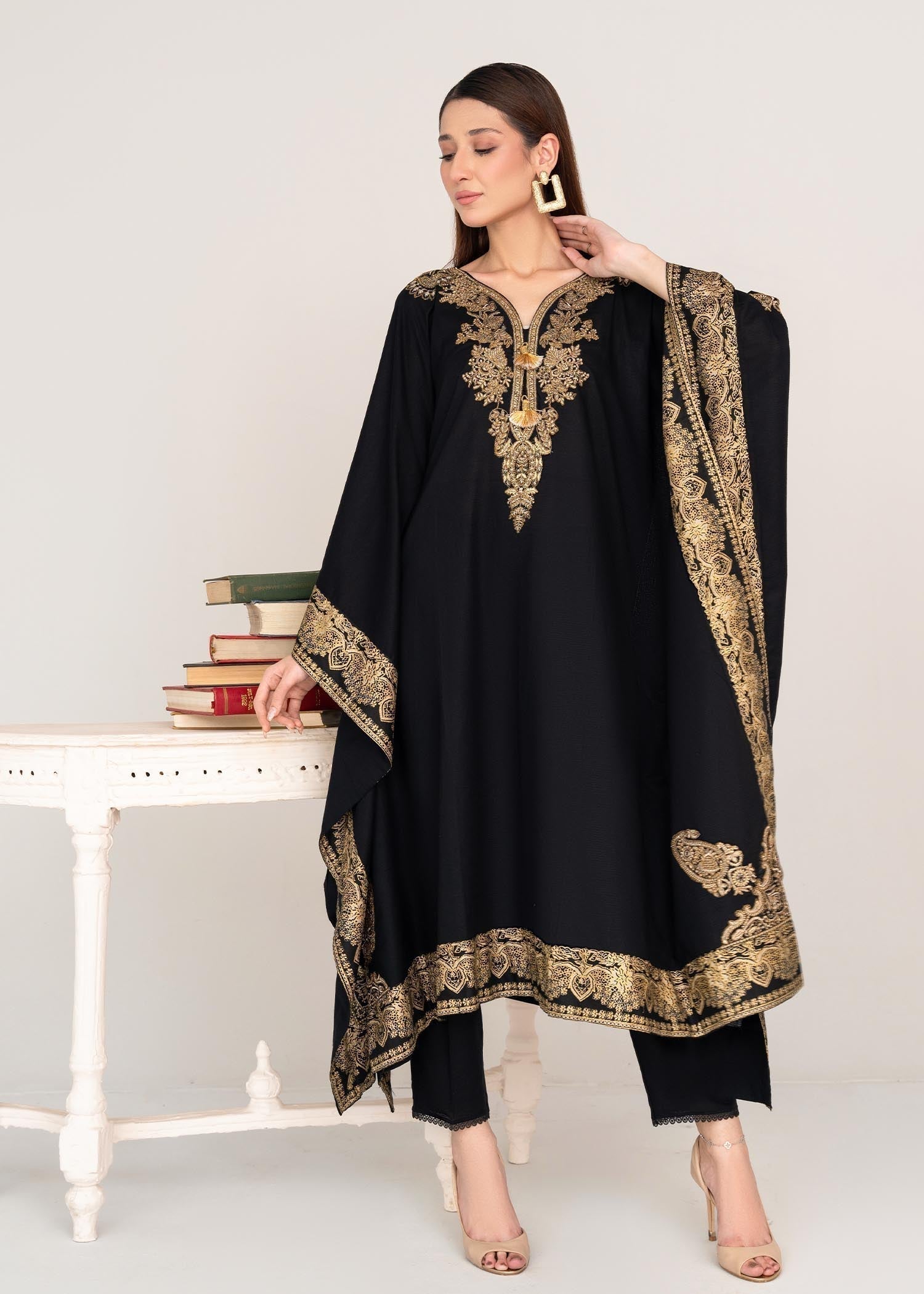 Sahibas By Mirza Crescent (Black) - Kaftan