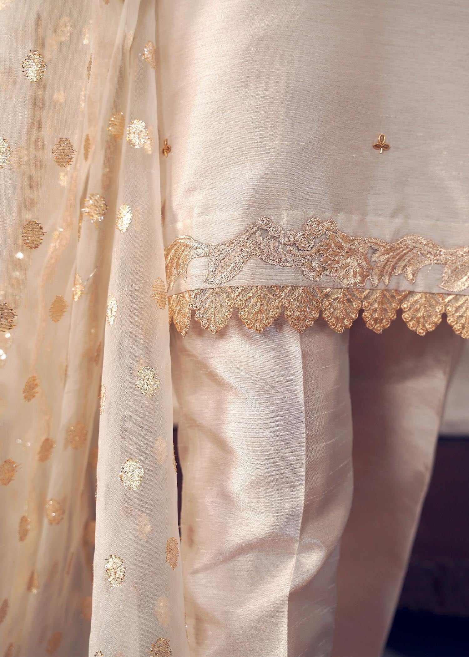Rang-e-Haya Sandali Pearl white kids