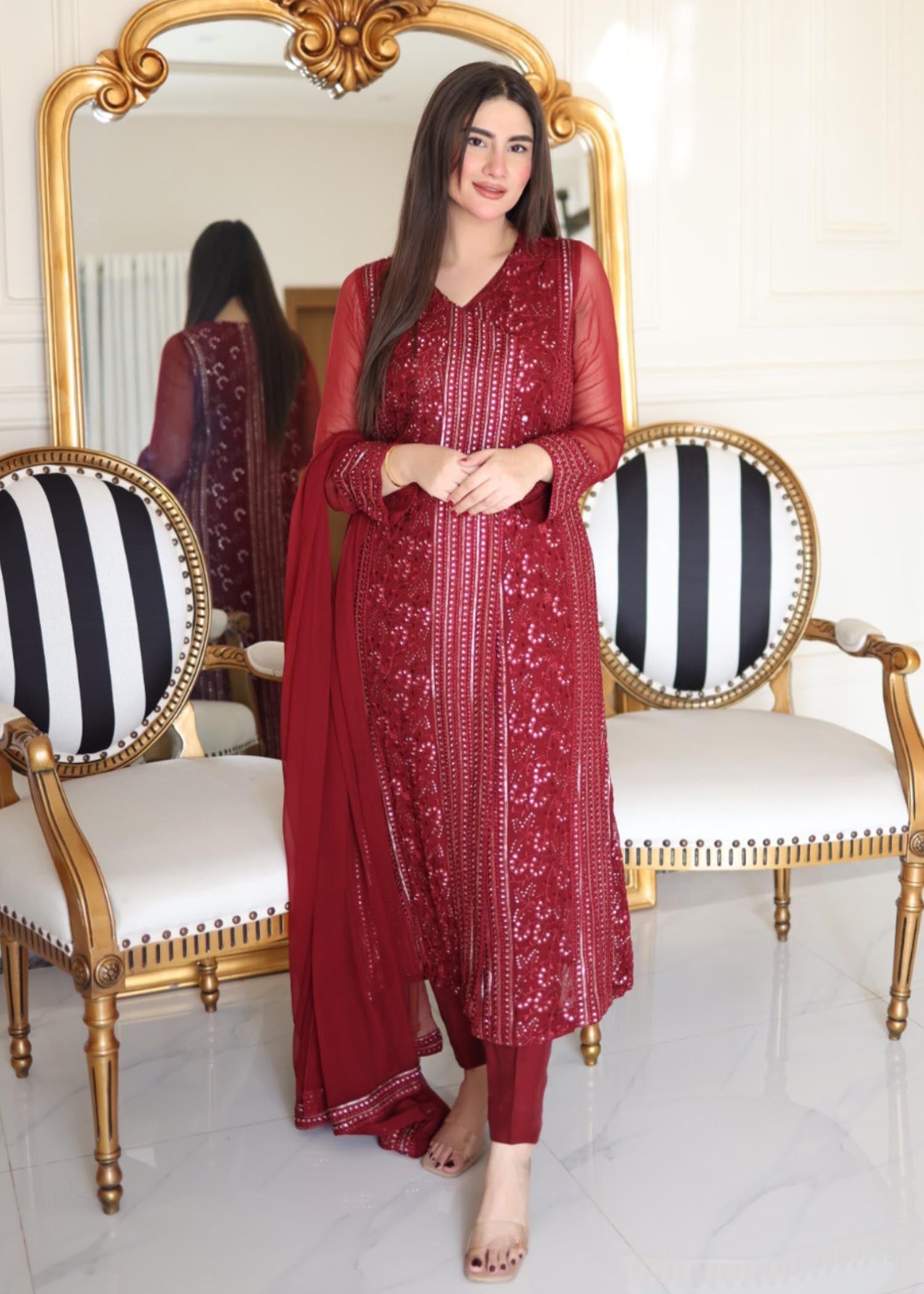 Rang-e-Haya Hoor / Maroon