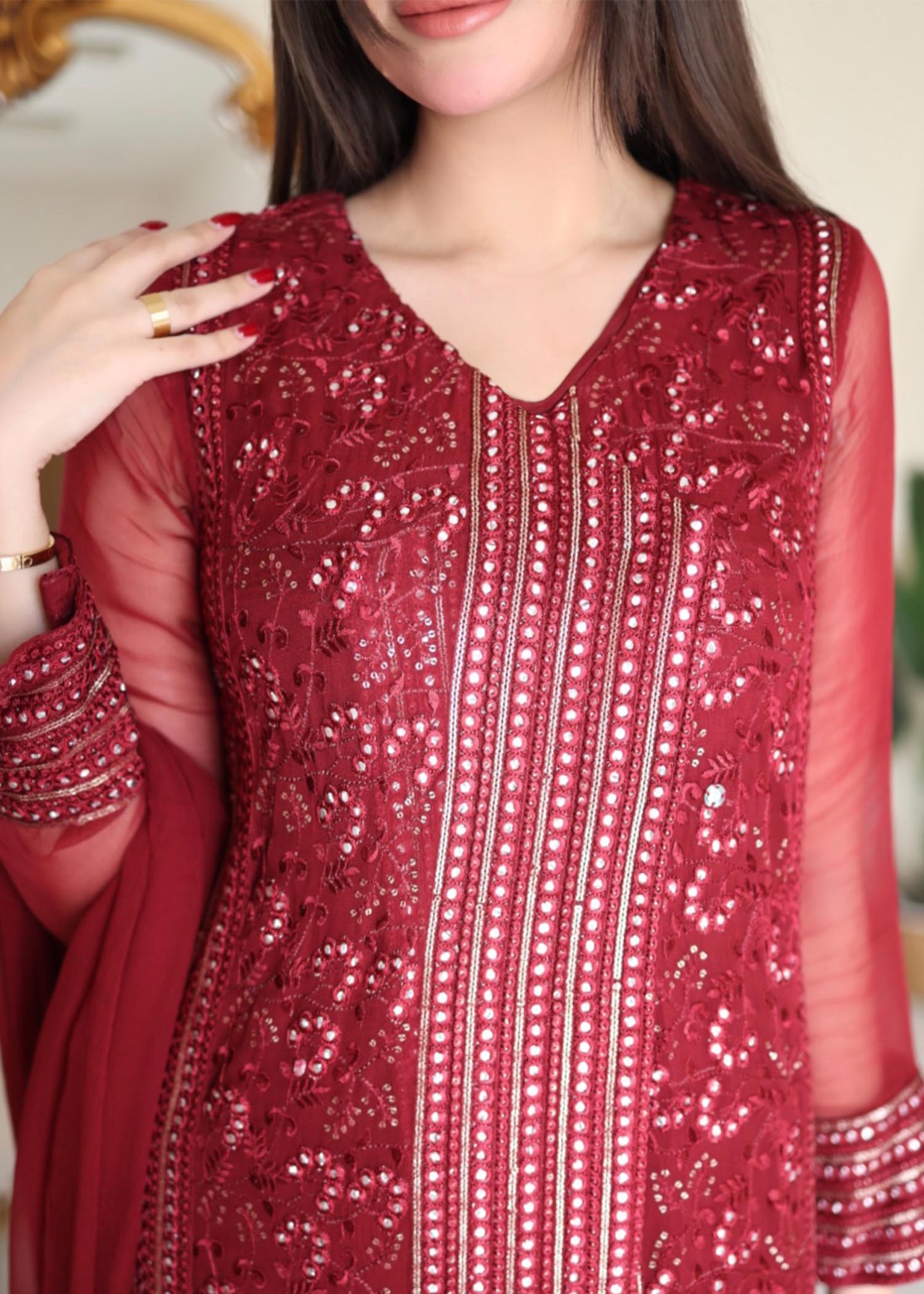 Rang-e-Haya Hoor / Maroon