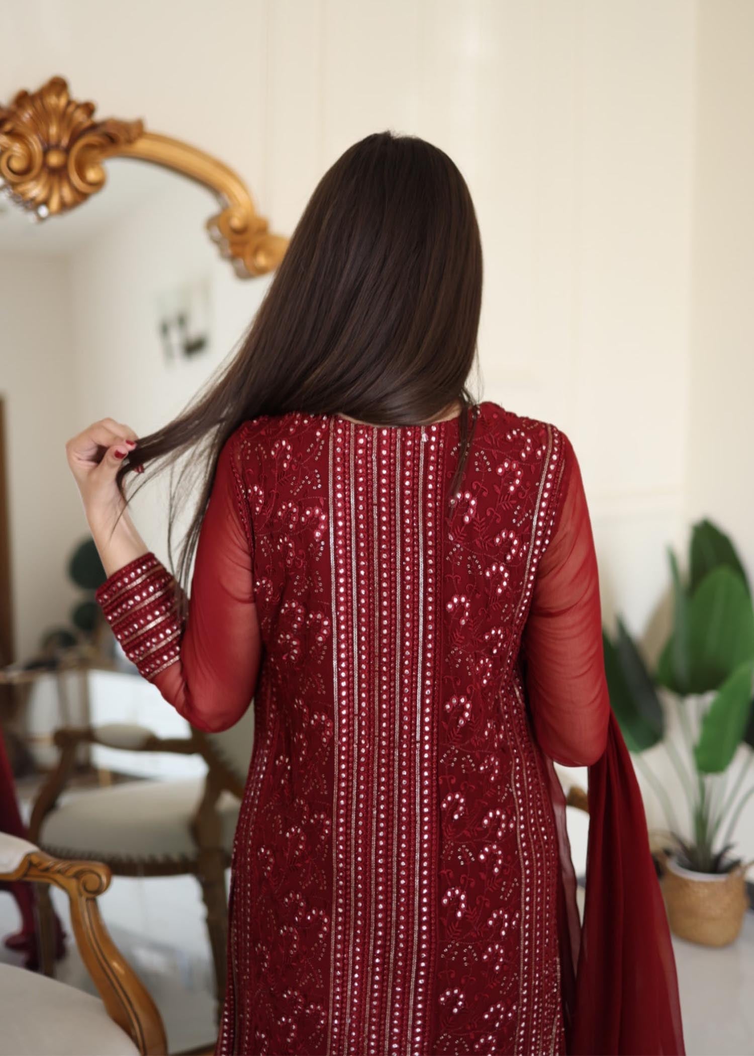 Rang-e-Haya Hoor / Maroon