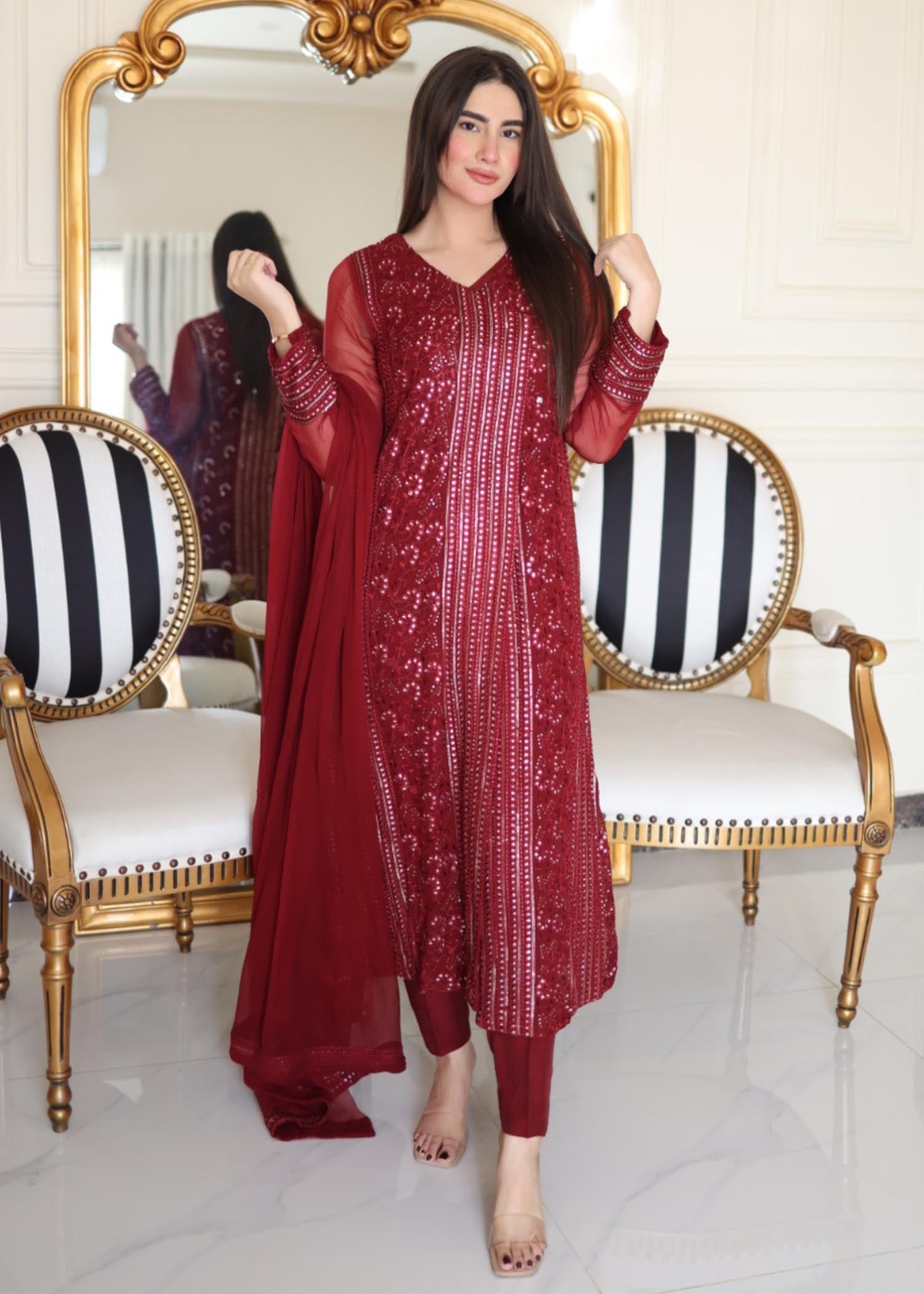 Rang-e-Haya Hoor / Maroon