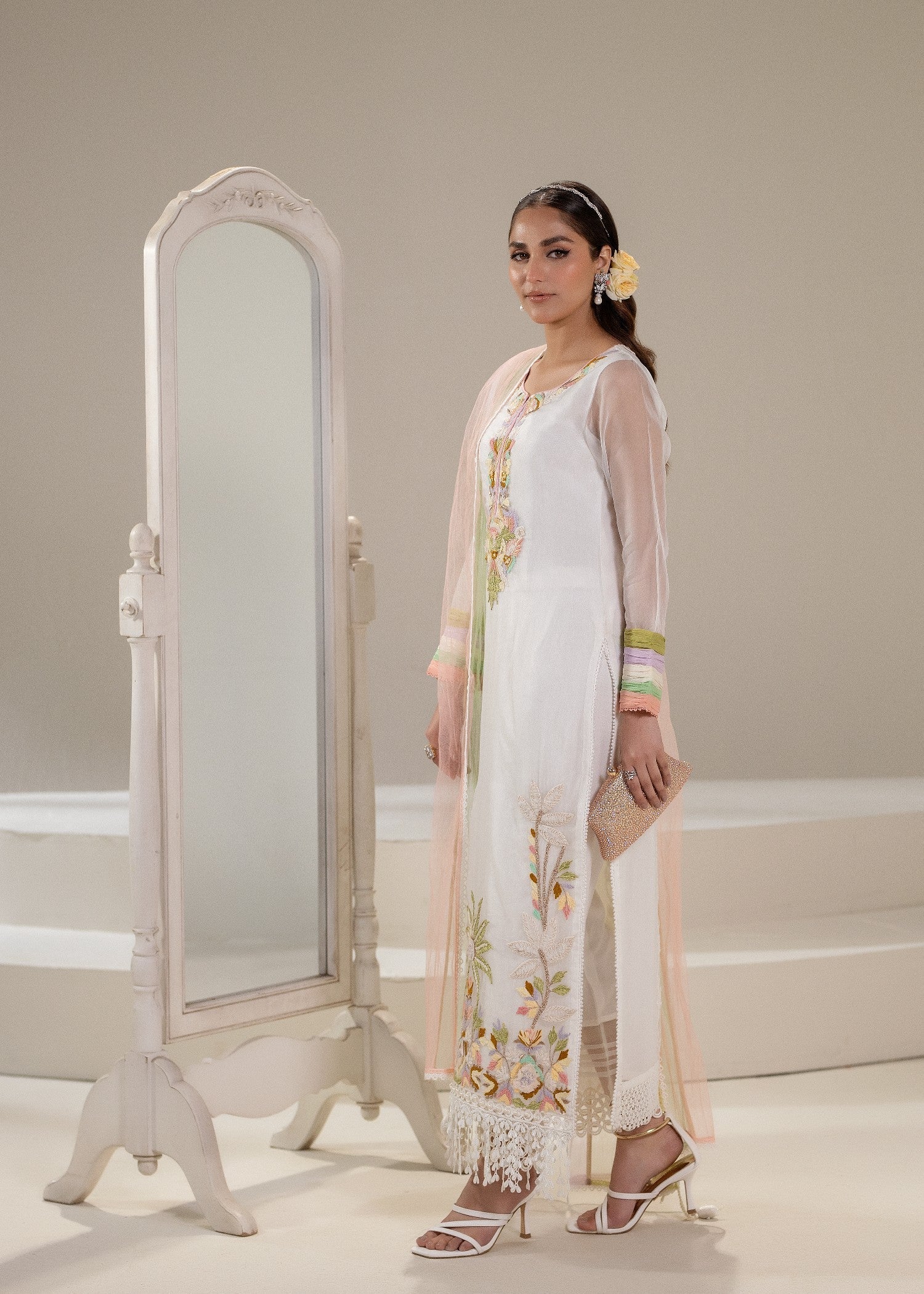 KB By Zufiqar Malik M-108 White