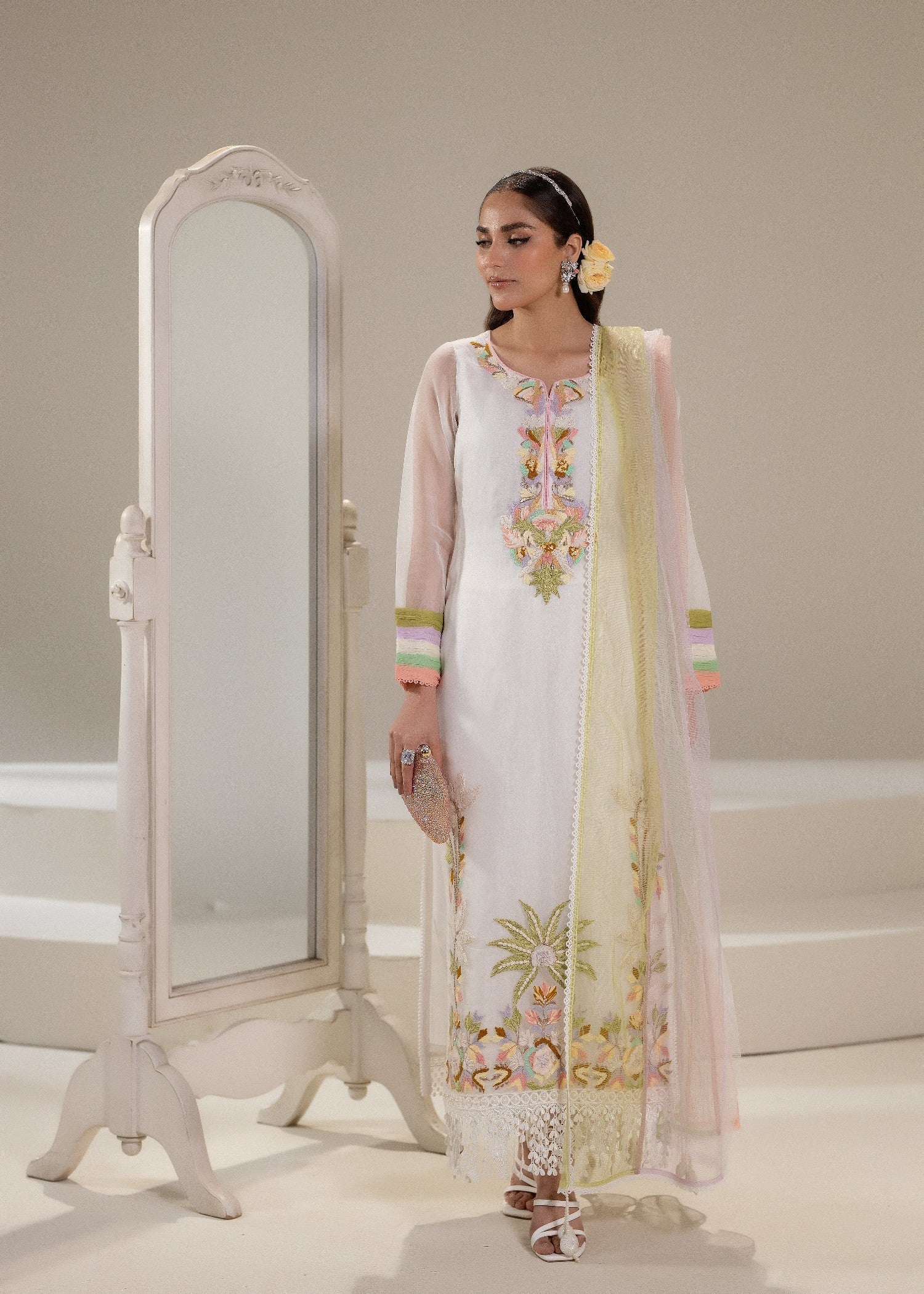 KB By Zufiqar Malik M-108 White