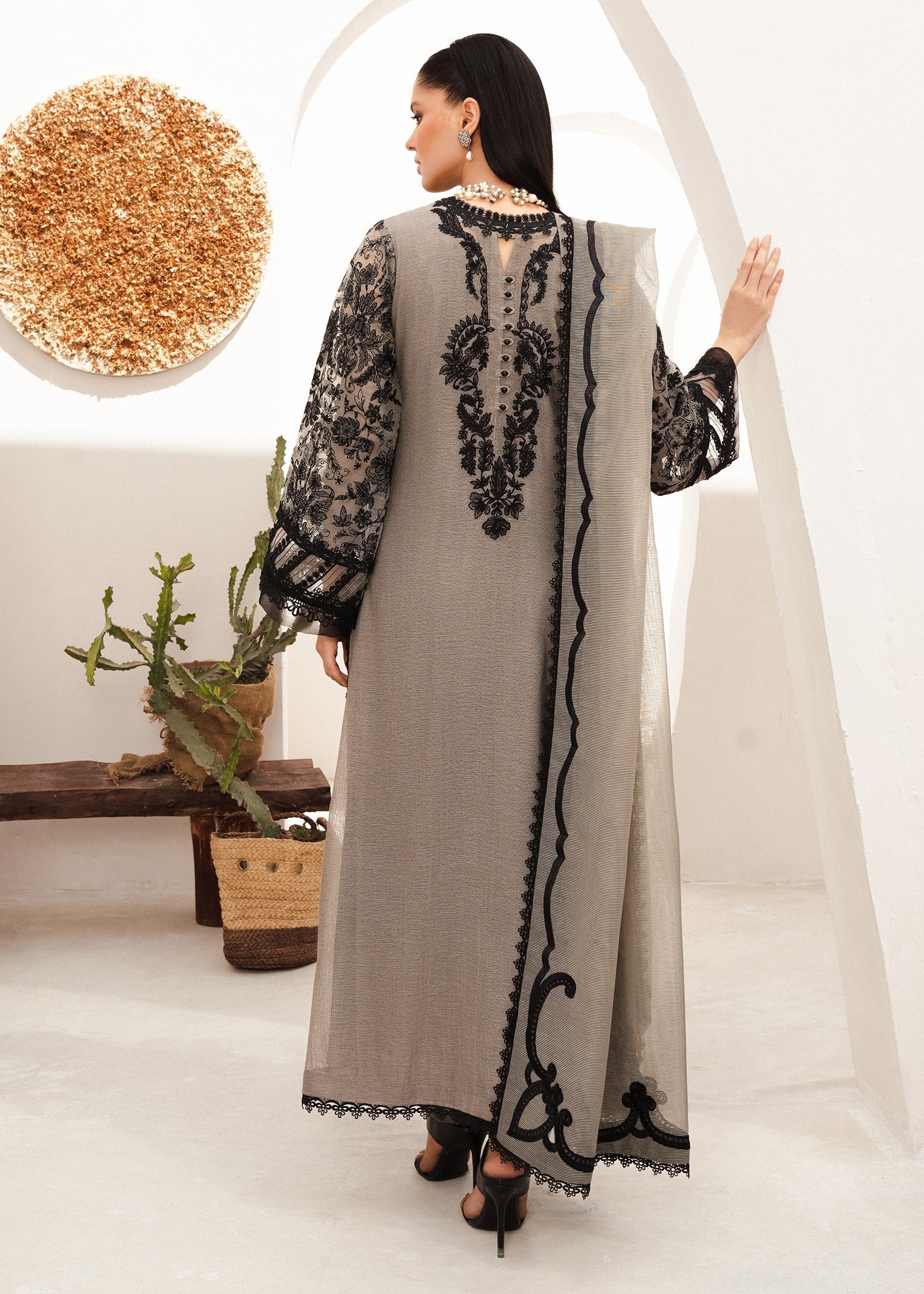 Rang-e-Haya Bella (Black)