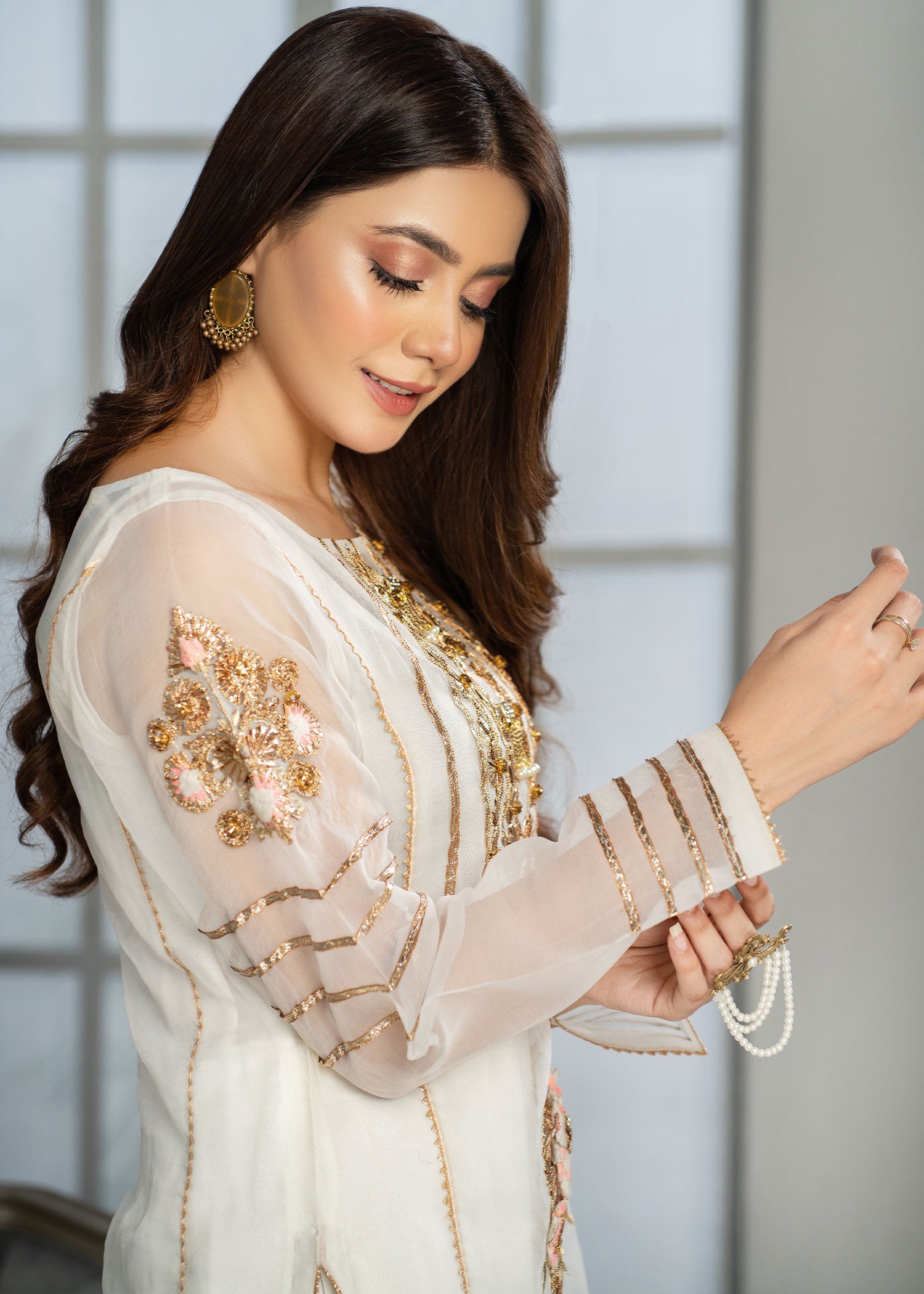 KB By Zufiqar Malik M-101 White