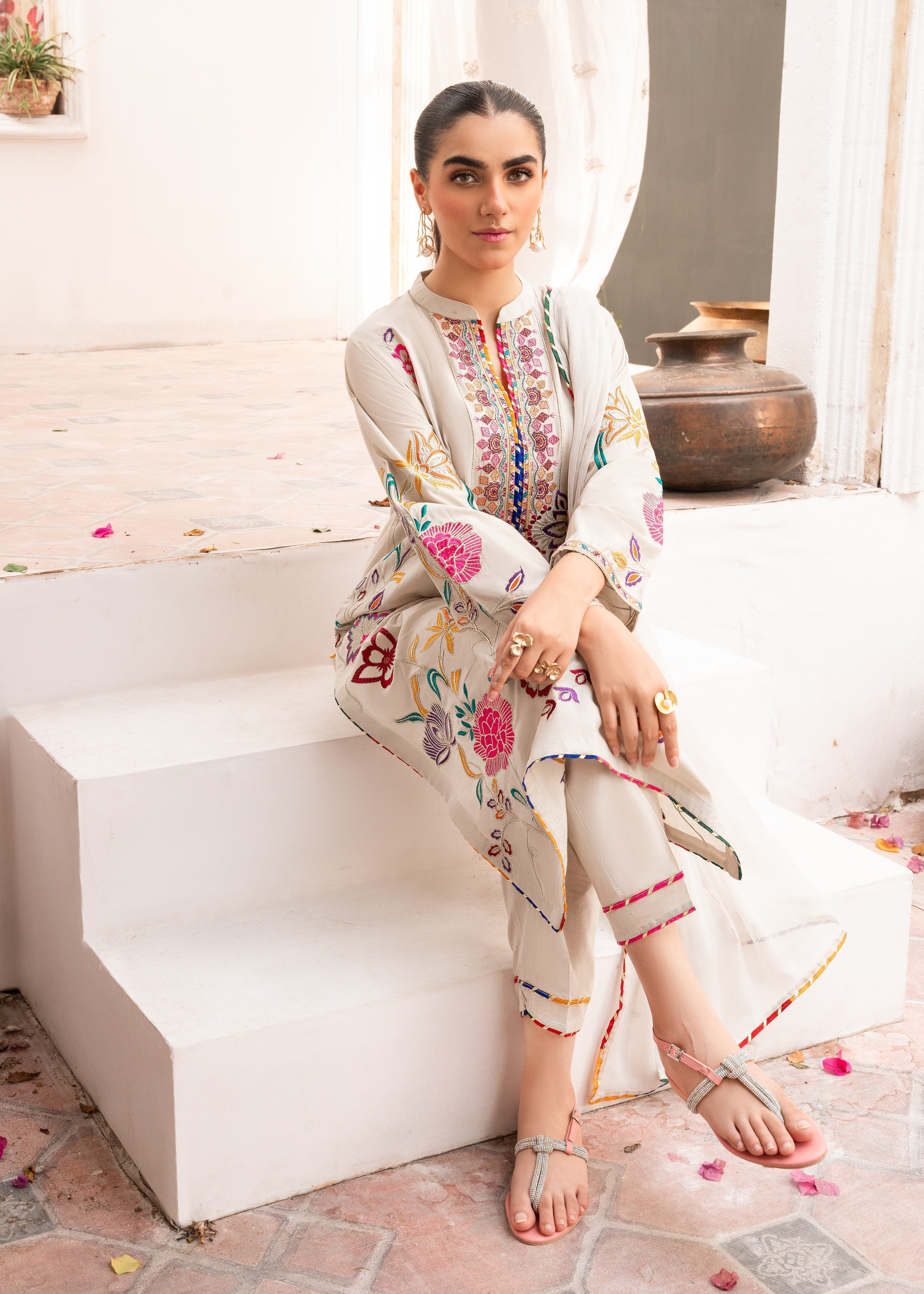 Sahibas By Mirza Albite - White