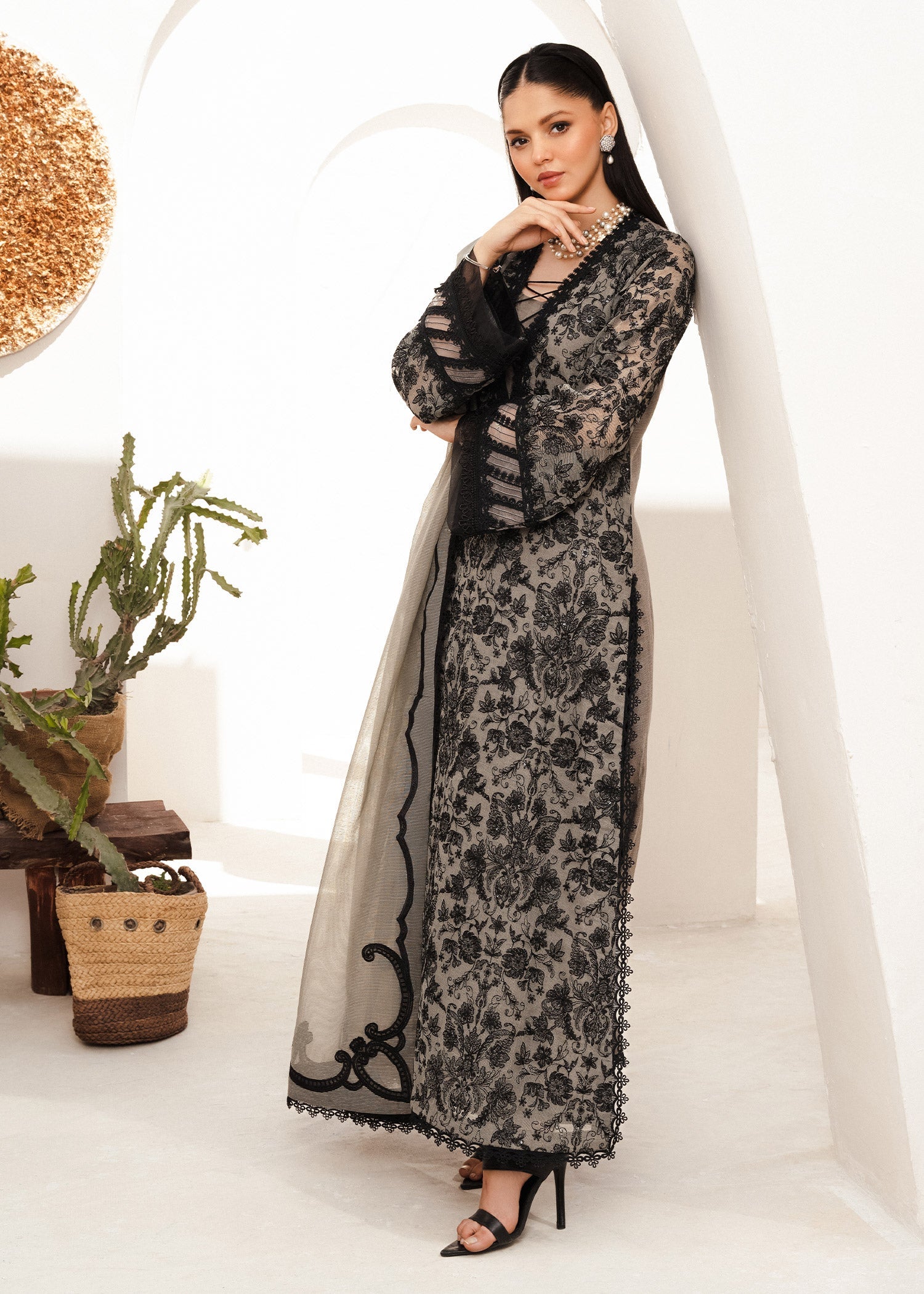 Rang-e-Haya Bella (Black)