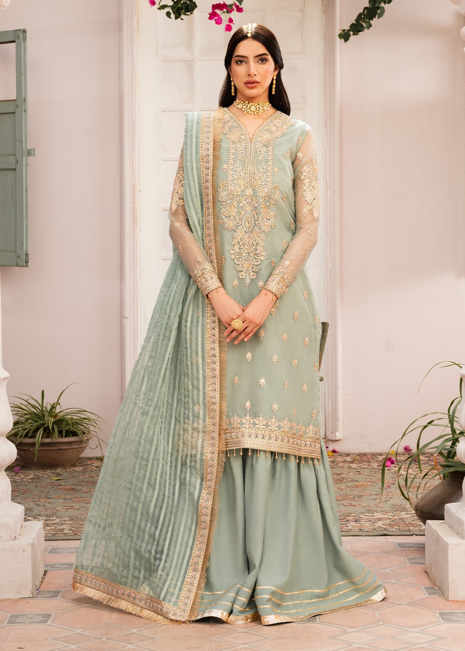 Rang-e-Haya Sanaya (Mint)