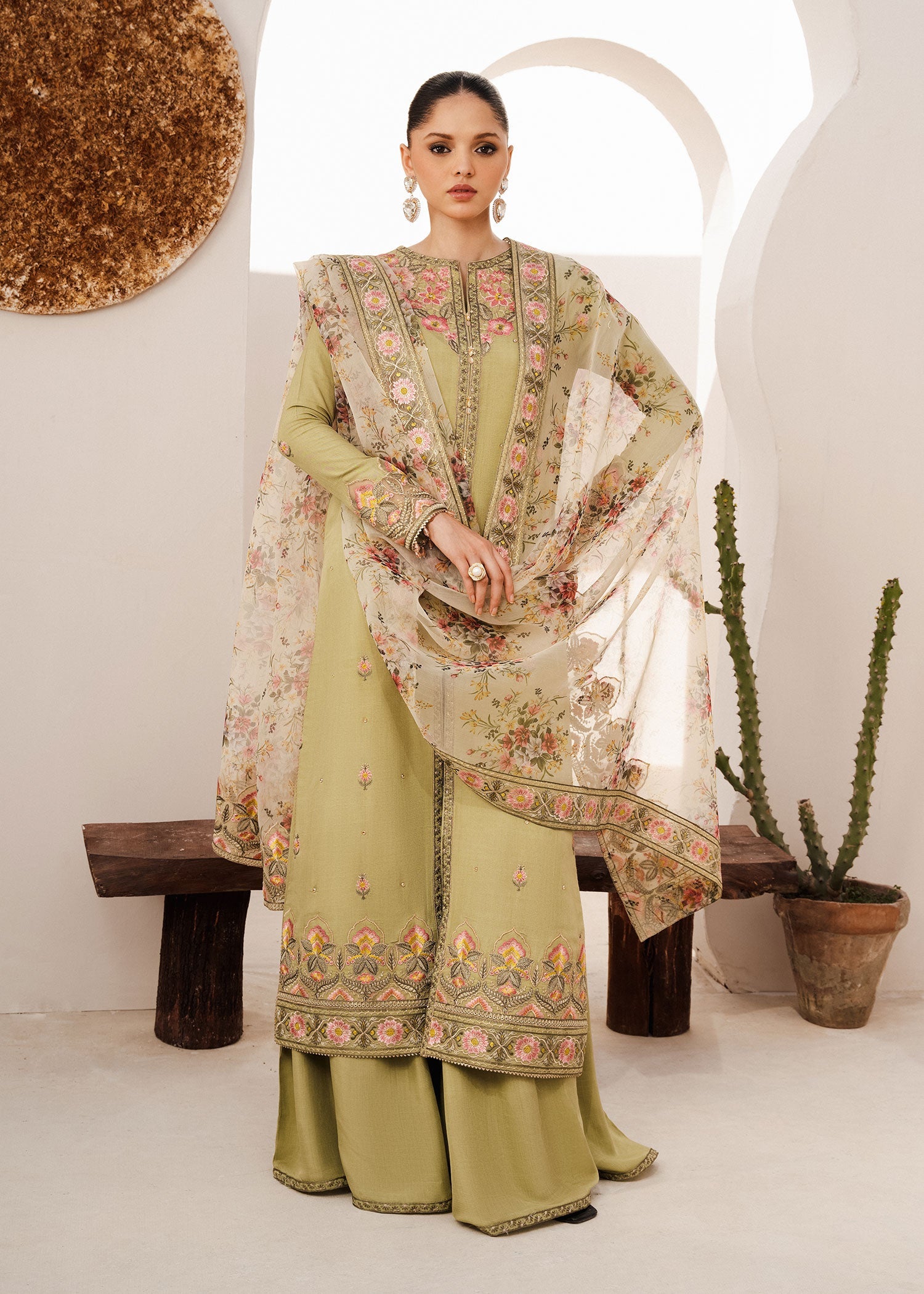 Rang-e-Haya Zara (Mint)