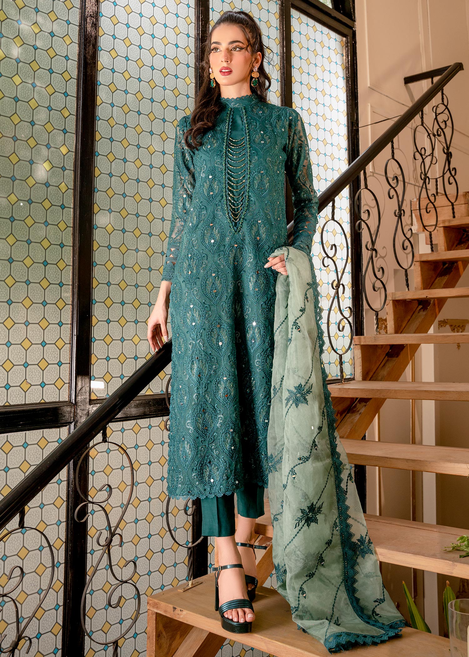 Rang-e-Haya Gulnaaz