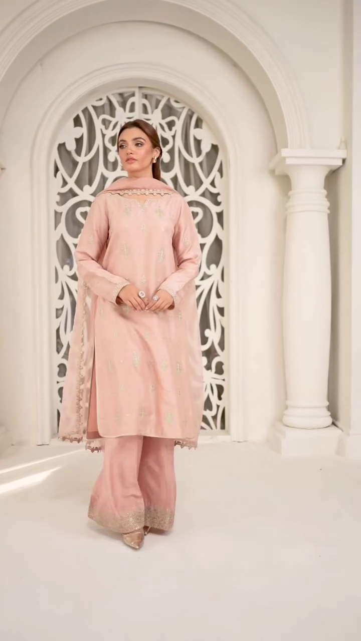 Rang-e-Haya Luminara (Peach)