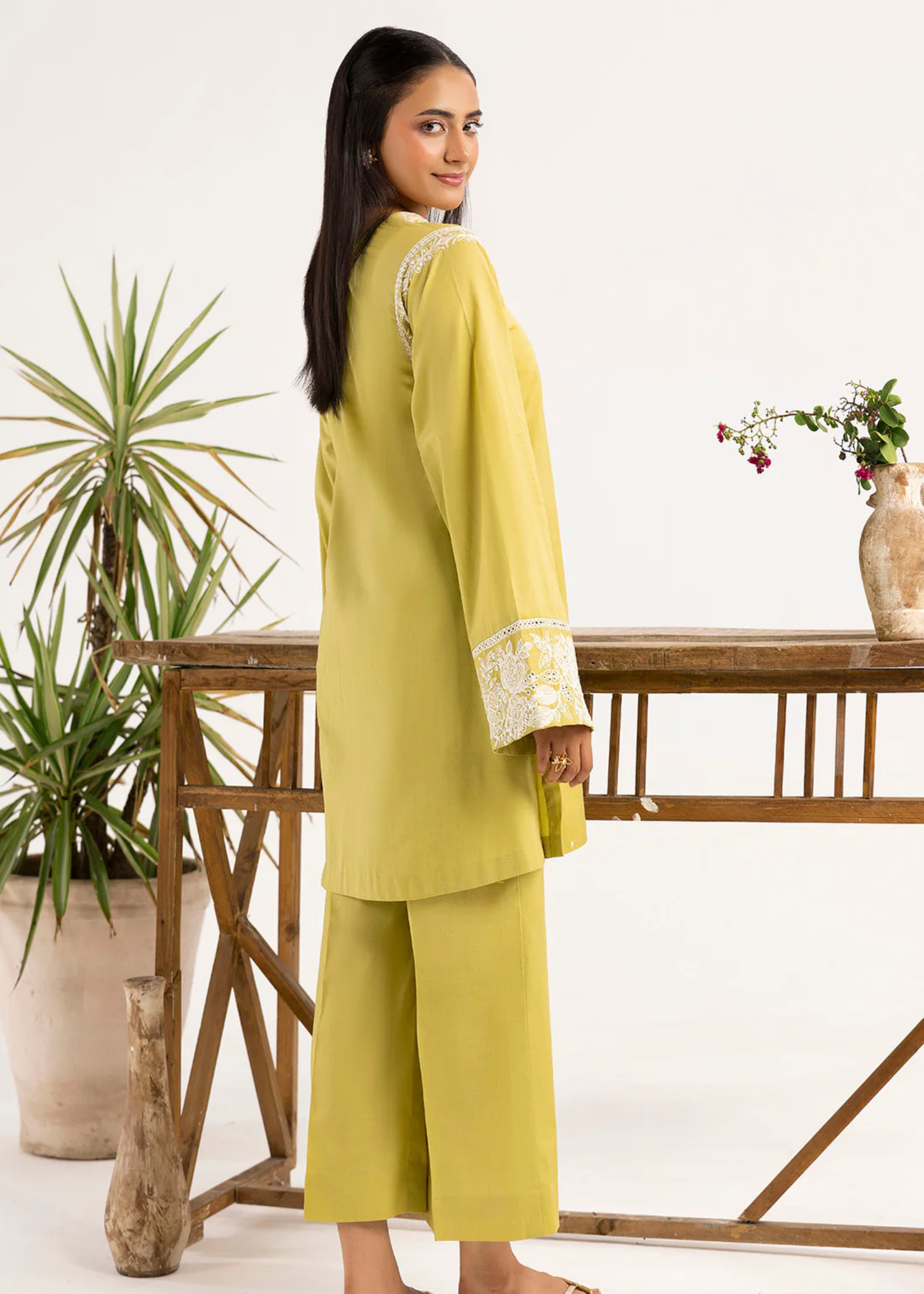 Lawn Kurta Set in Herb green