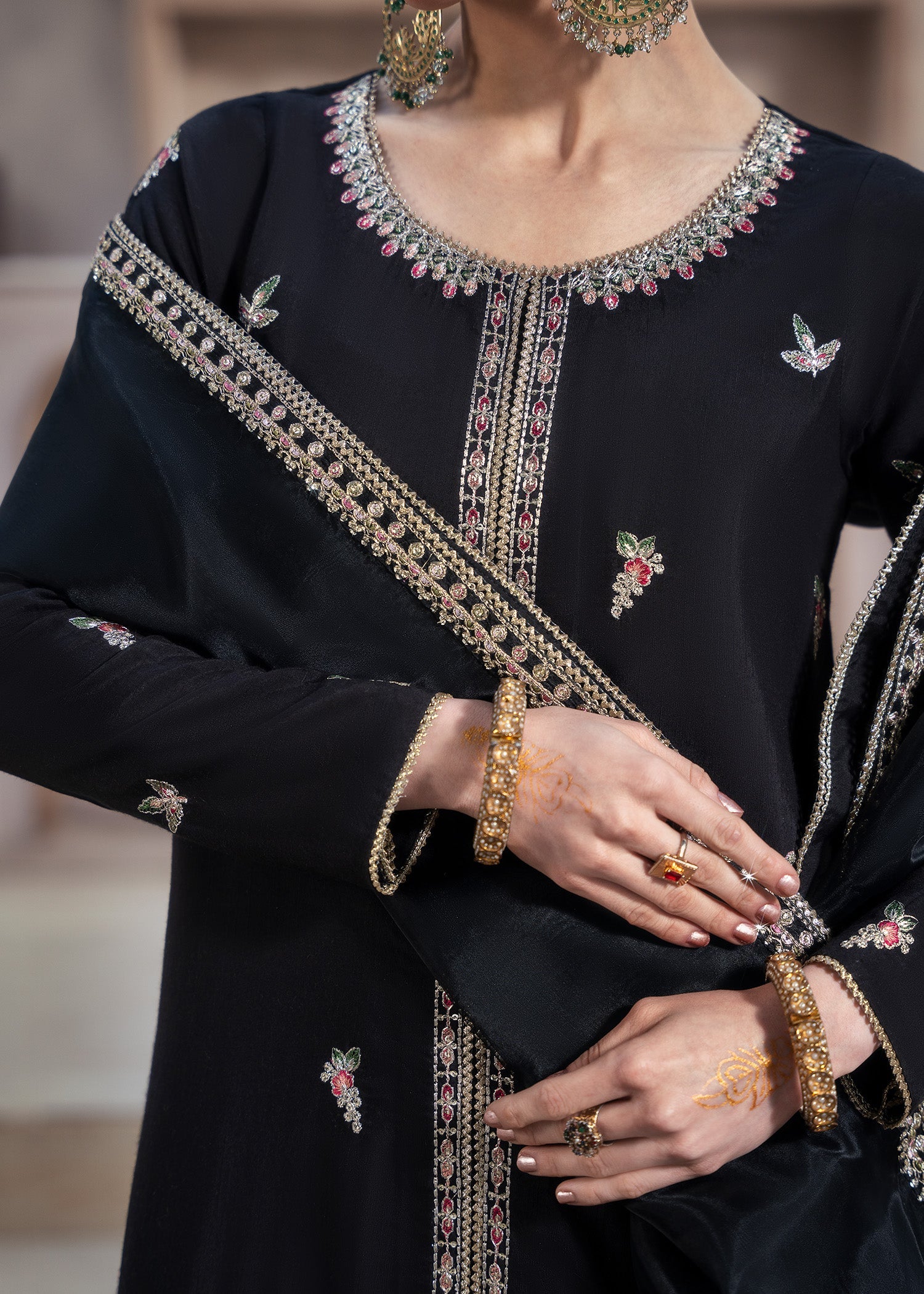 Rang-e-Haya Anamta (Black)