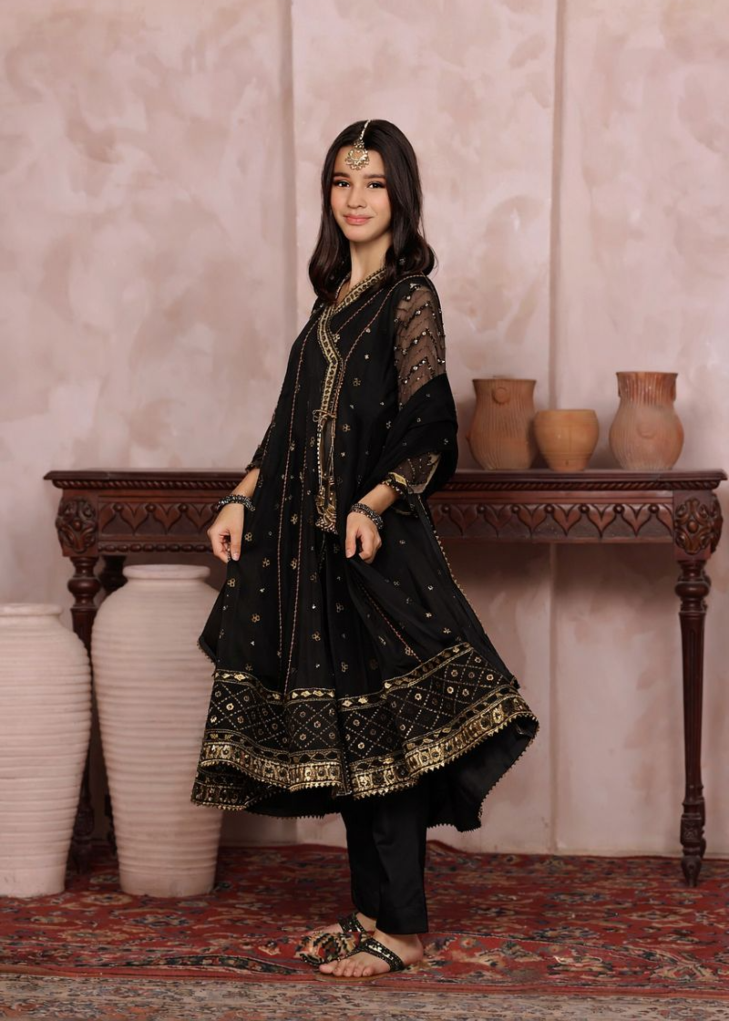 NAYAAB-KIDS-BLACK-3 - Pieces