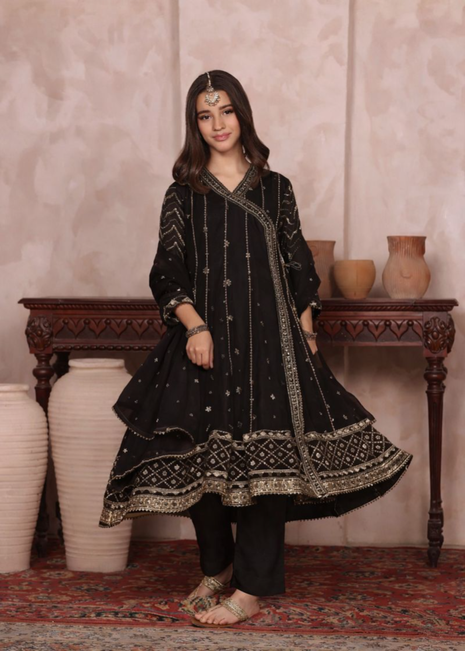 NAYAAB-KIDS-BLACK-3 - Pieces