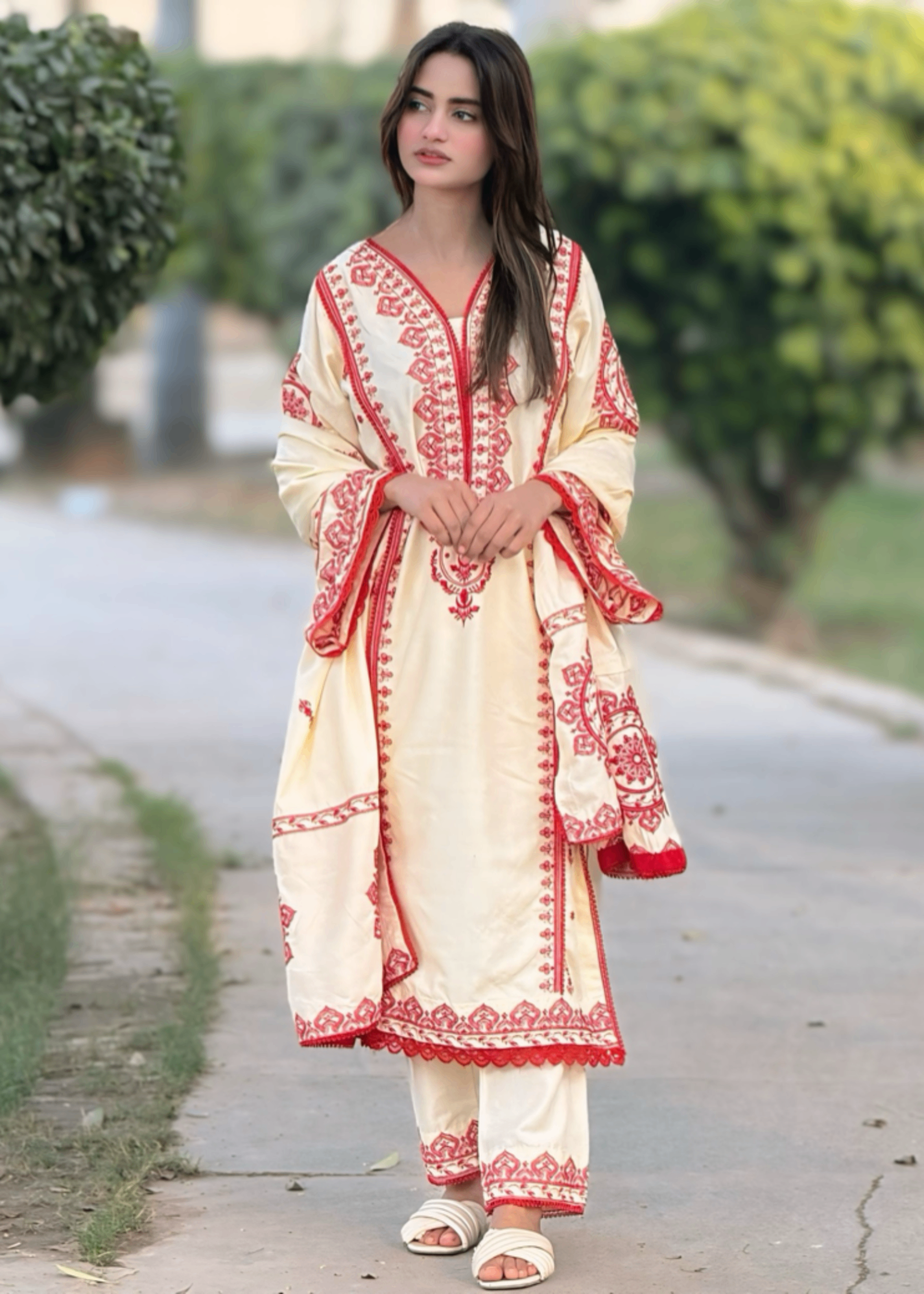 Tehzeeb Libas DHAGA EMBROIDERED 3PC