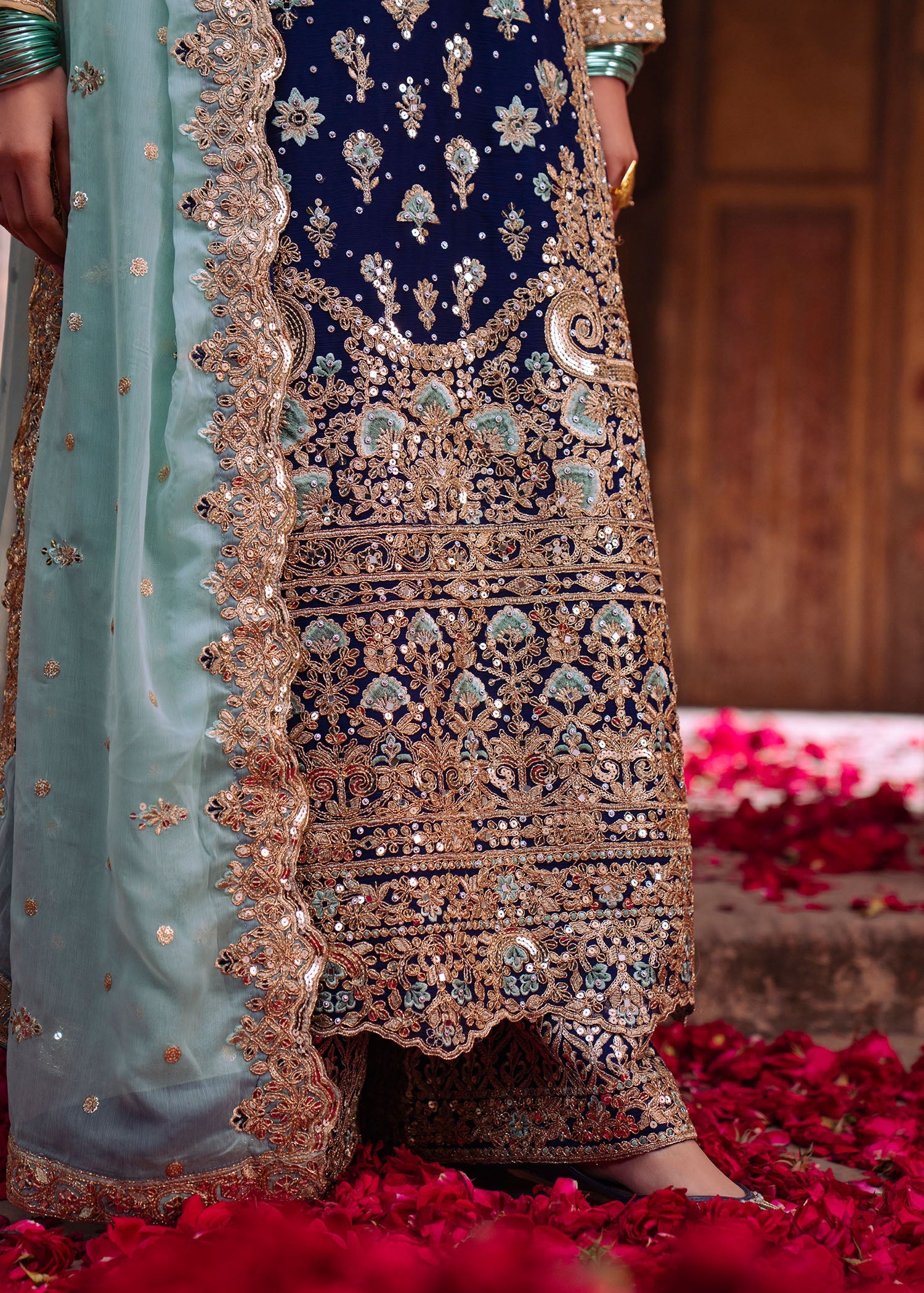Haseens Official Shāhnazr