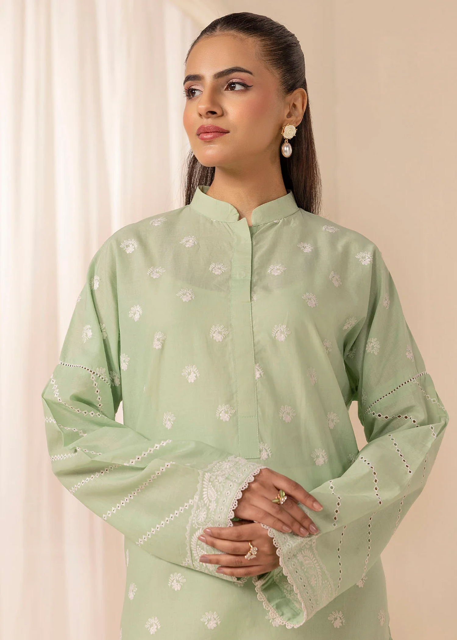 Motifz 4492-ORCHID EMBROIDERED CAMBRIC STITCHED