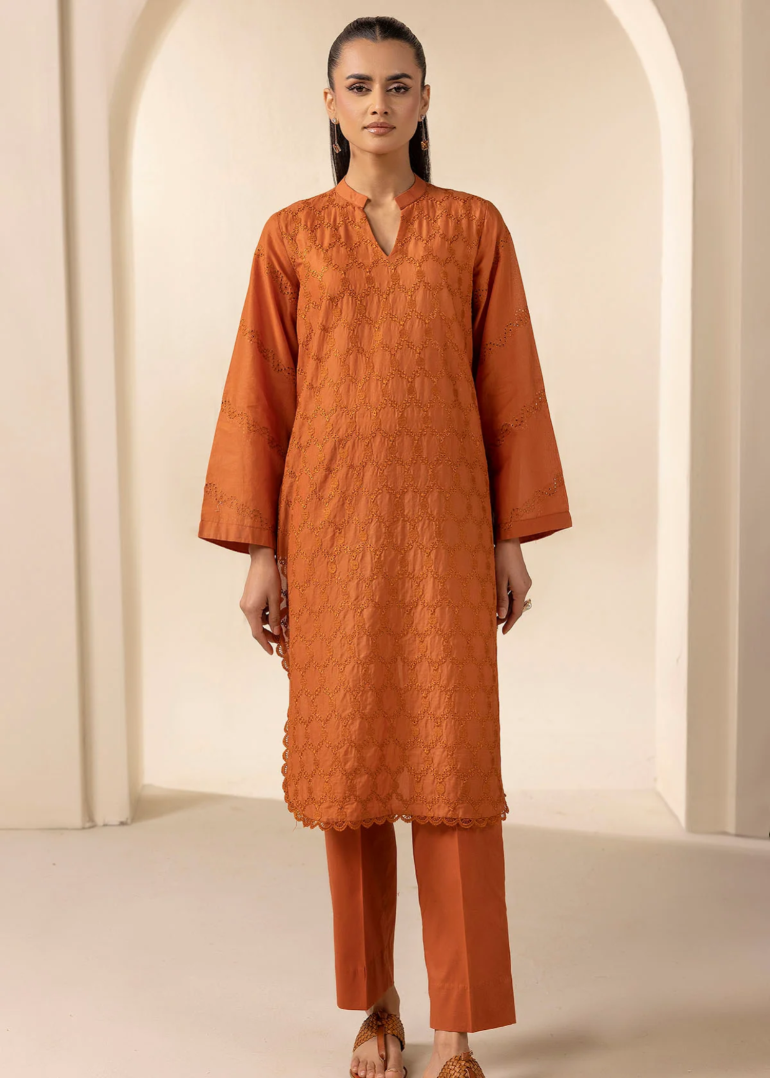 Motifz 4786-APATITE EMBROIDERED CAMBRIC STITCHED