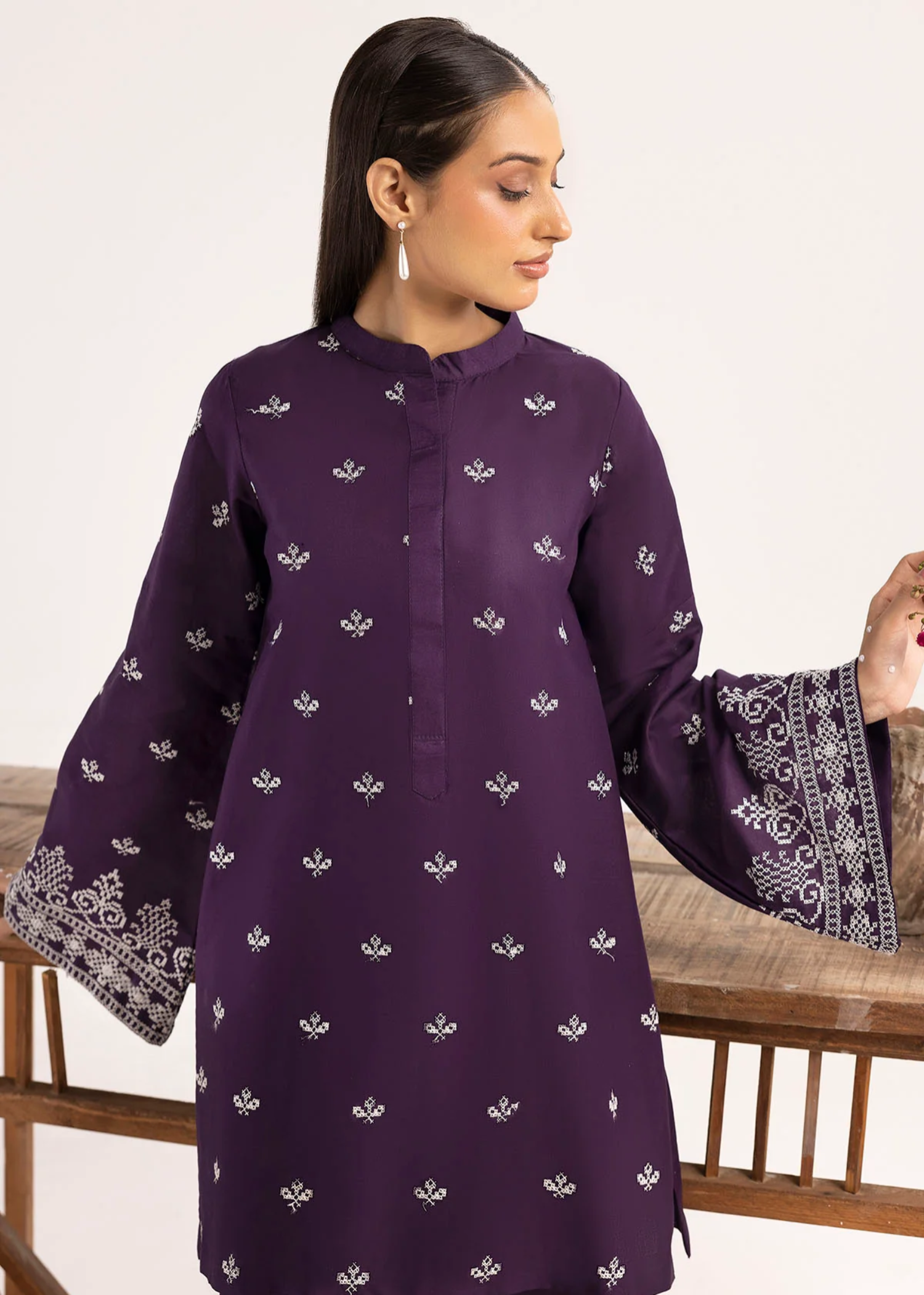 Motifz 5596-DARIEN EMBROIDERED LAWN STITCHED