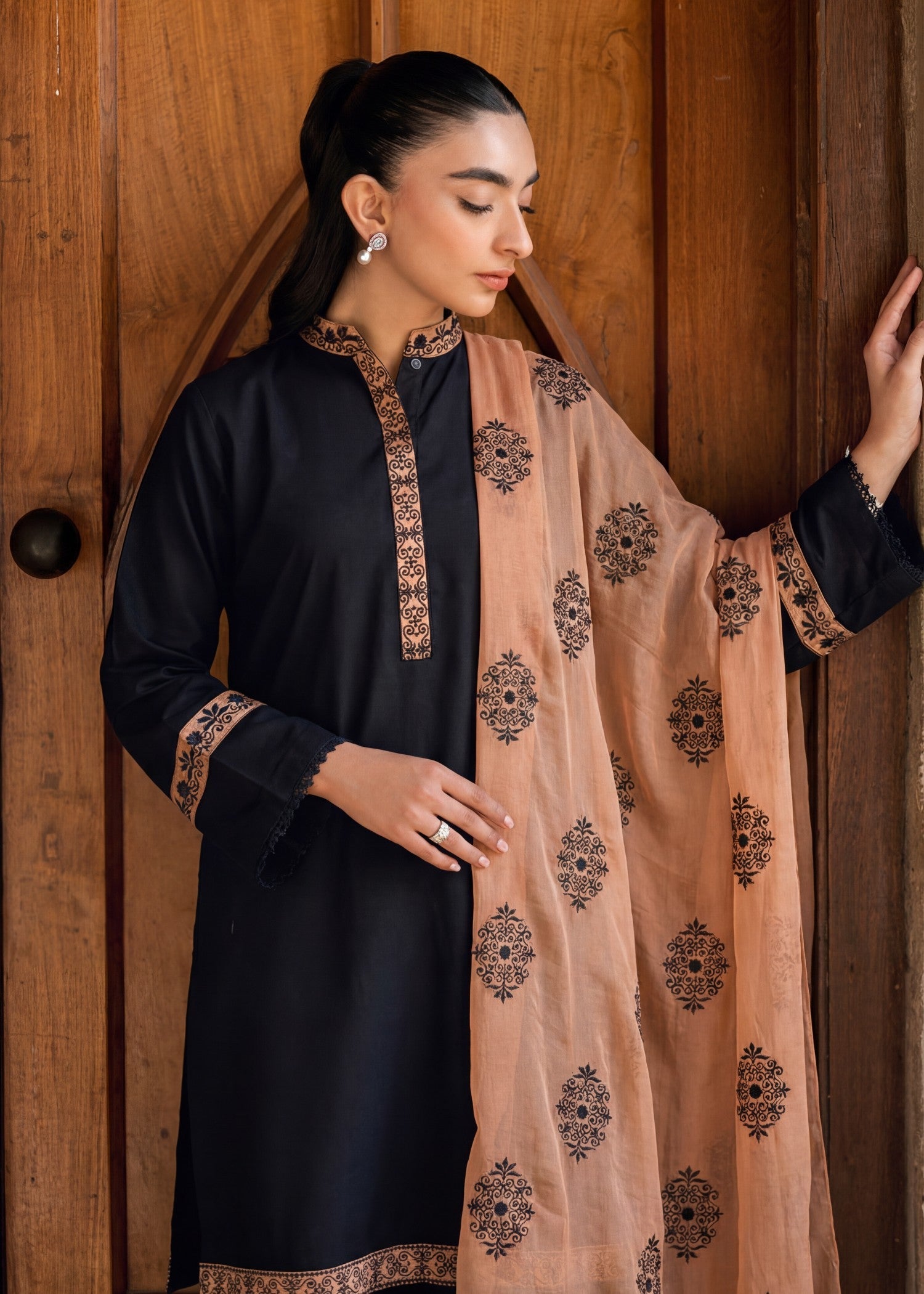 Sahibas By Mirza Darum Black