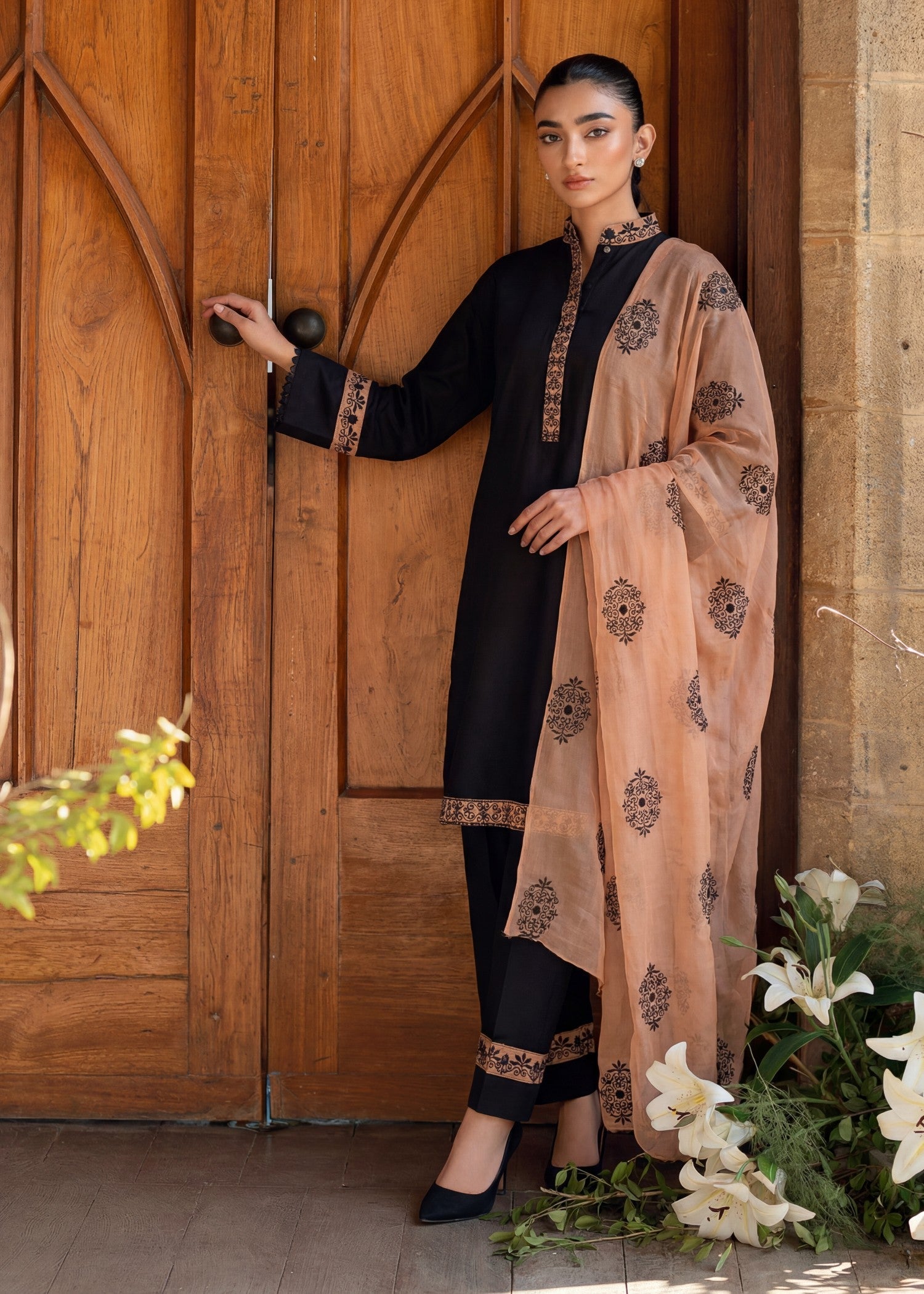 Sahibas By Mirza Darum Black