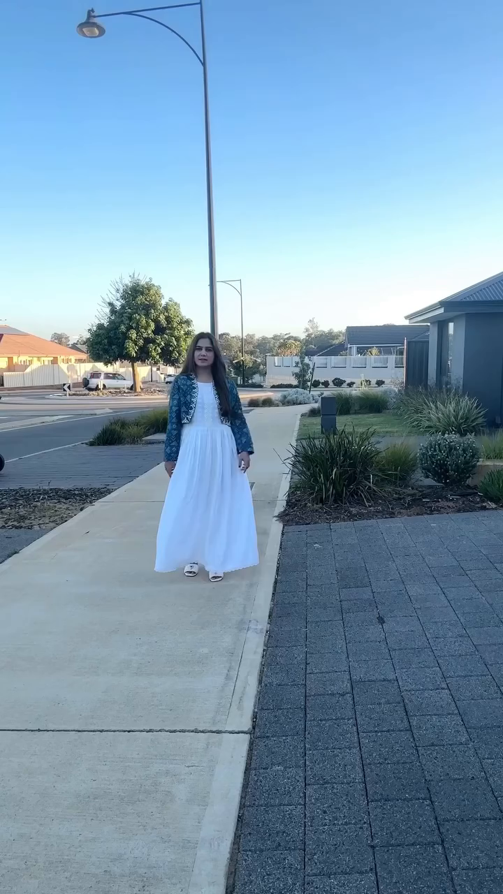 Lawn Pishwas in White